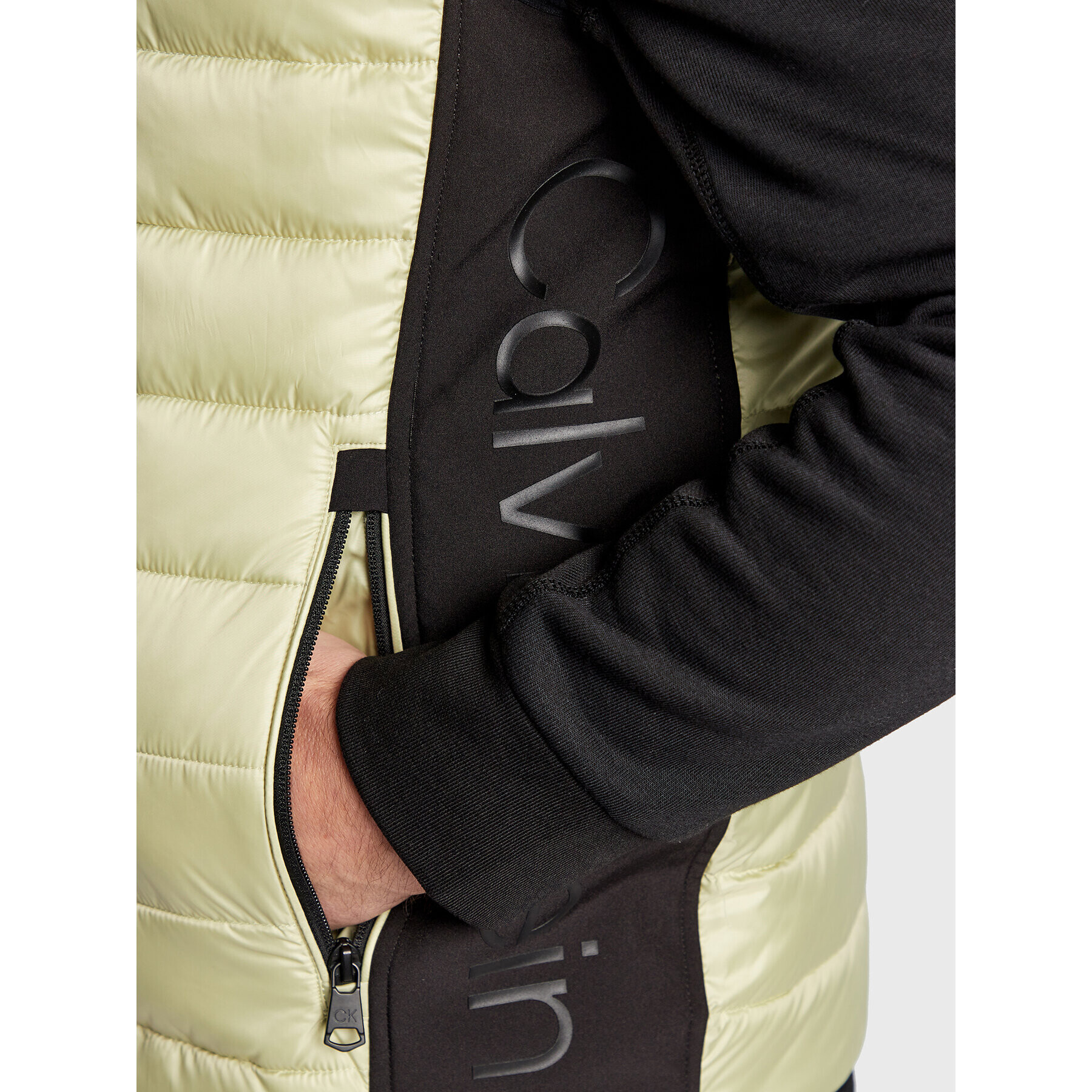 Calvin Klein Елек Side Logo K10K108292 Зелен Regular Fit - Pepit.bg