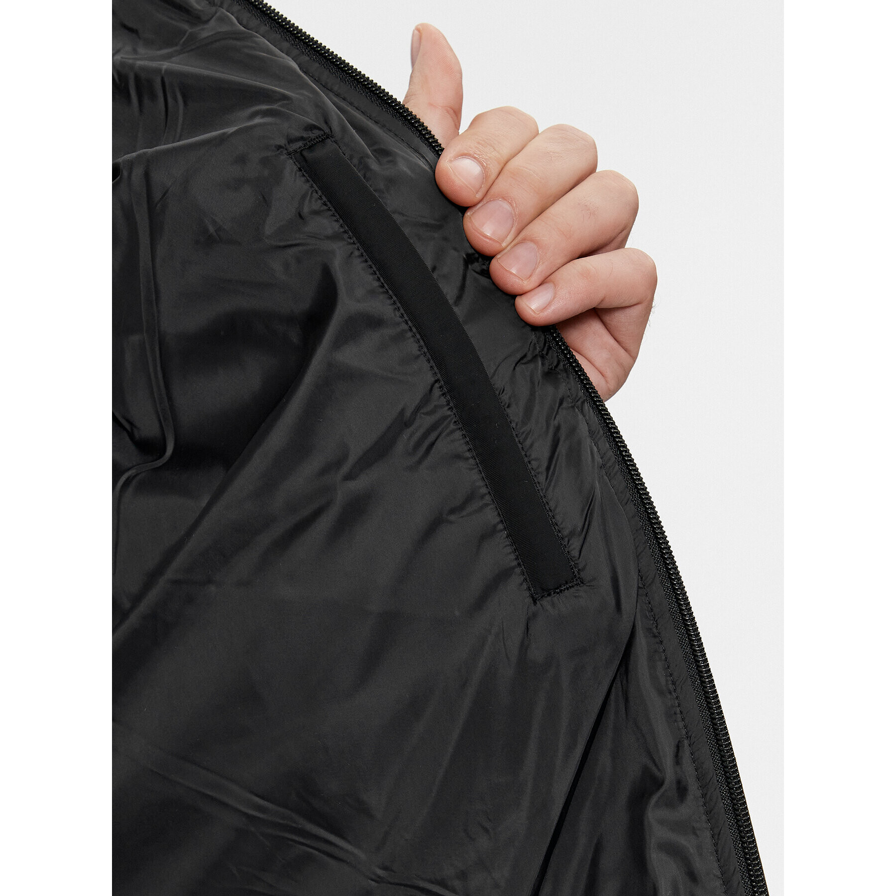 Calvin Klein Елек Signature K10K111878 Черен Regular Fit - Pepit.bg