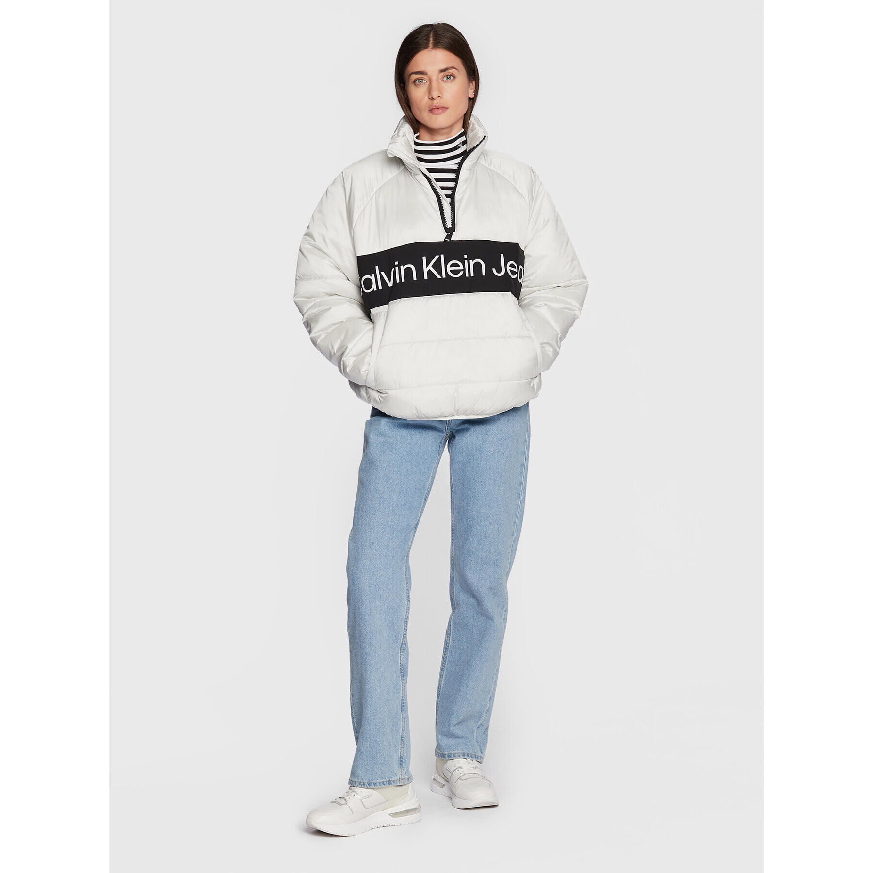 Calvin Klein Jeans Анорак J30J321966 Сив Regular Fit - Pepit.bg