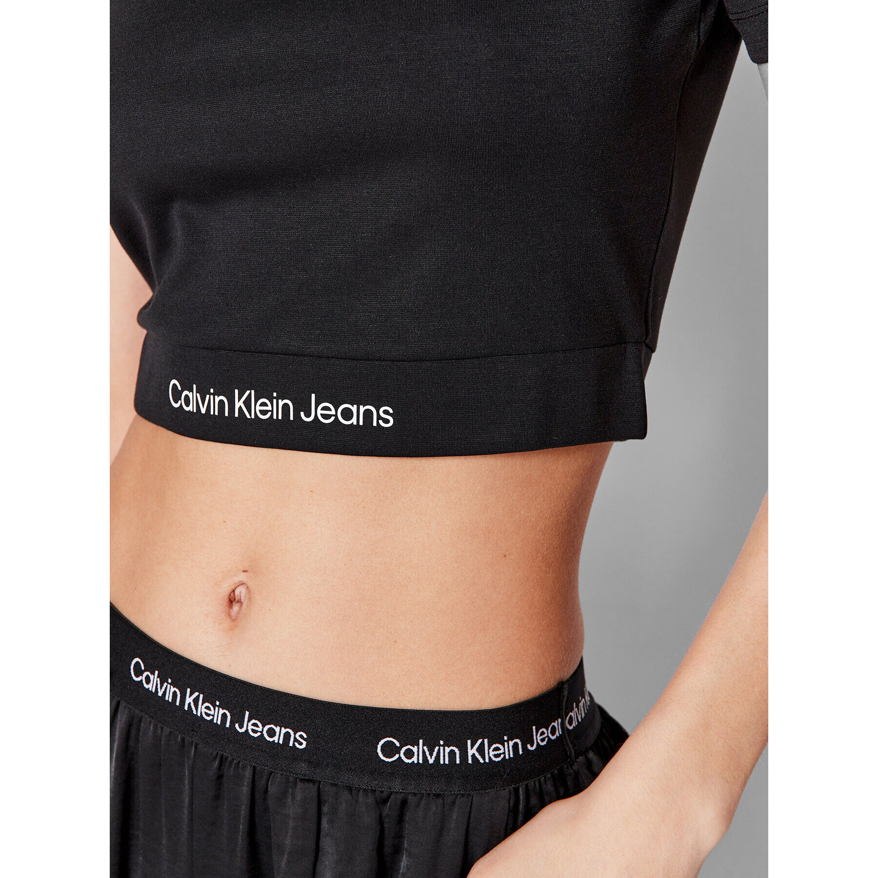 Calvin Klein Jeans Блуза J20J219079 Черен Slim Fit - Pepit.bg