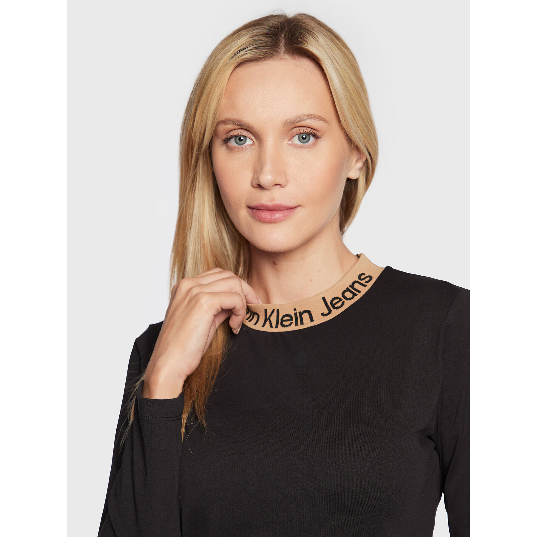 Calvin Klein Jeans Блуза J20J219894 Черен Regular Fit - Pepit.bg
