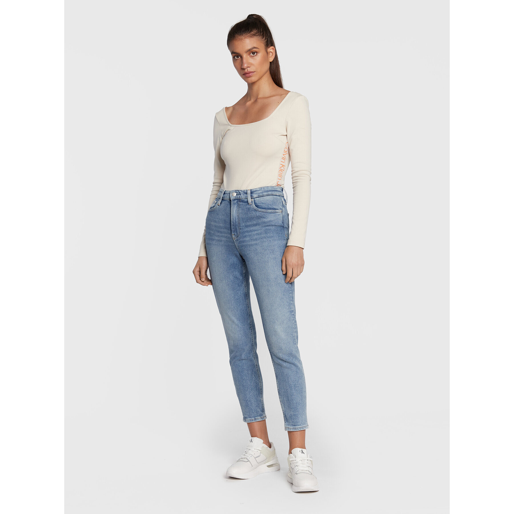 Calvin Klein Jeans Боди J20J220004 Бежов Slim Fit - Pepit.bg