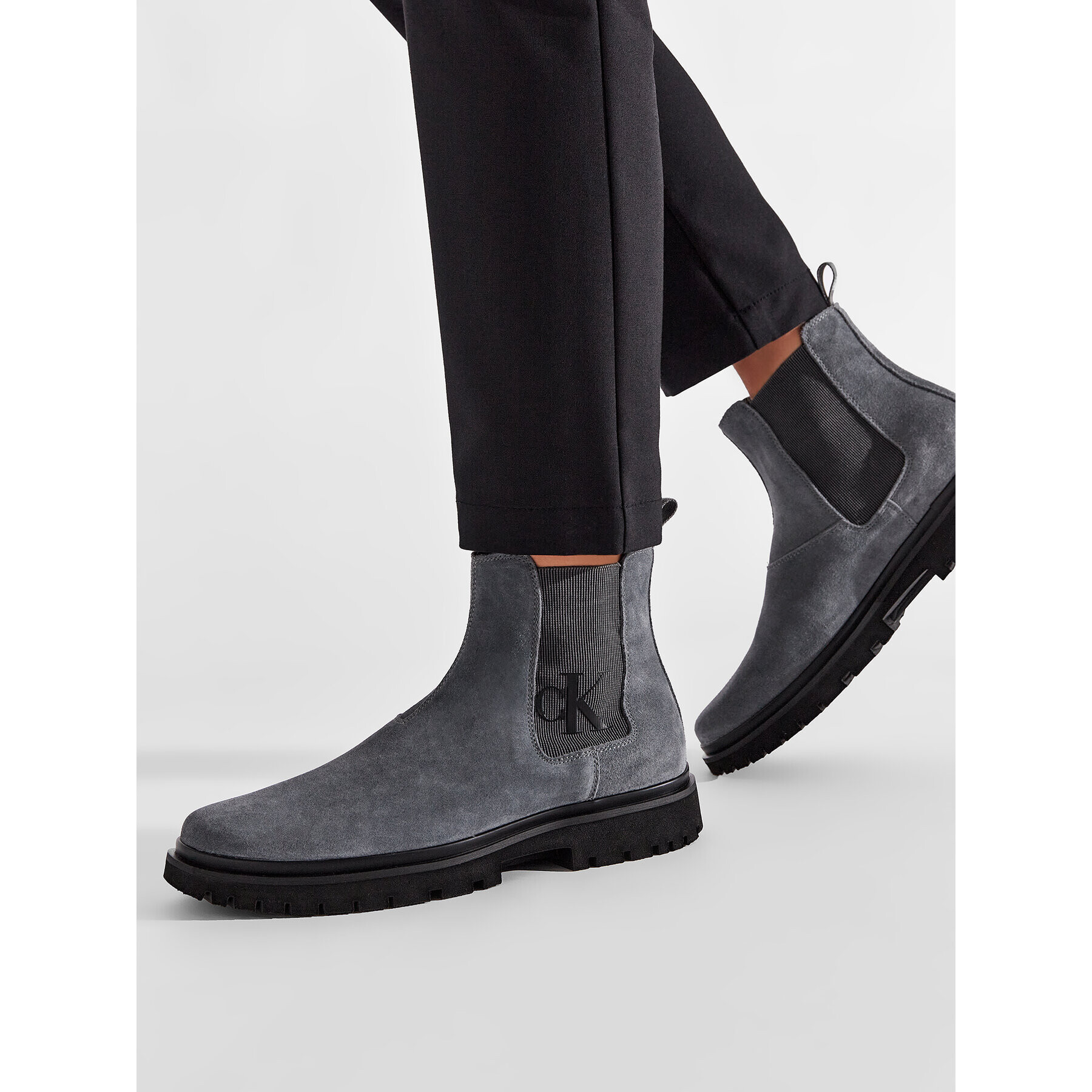 Calvin Klein Jeans Боти тип челси Lug Mid Chelsea Boot YM0YM00271 Сив - Pepit.bg