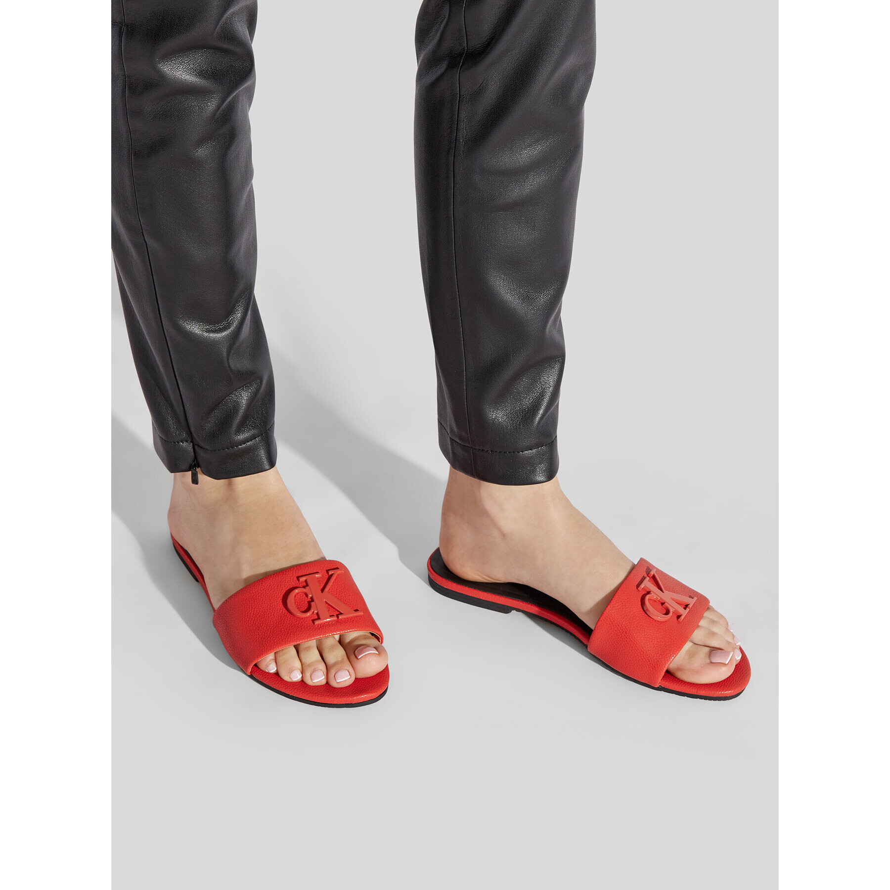 Calvin Klein Jeans Чехли Flat Sandal Hw Lth YW0YW00543 Червен - Pepit.bg