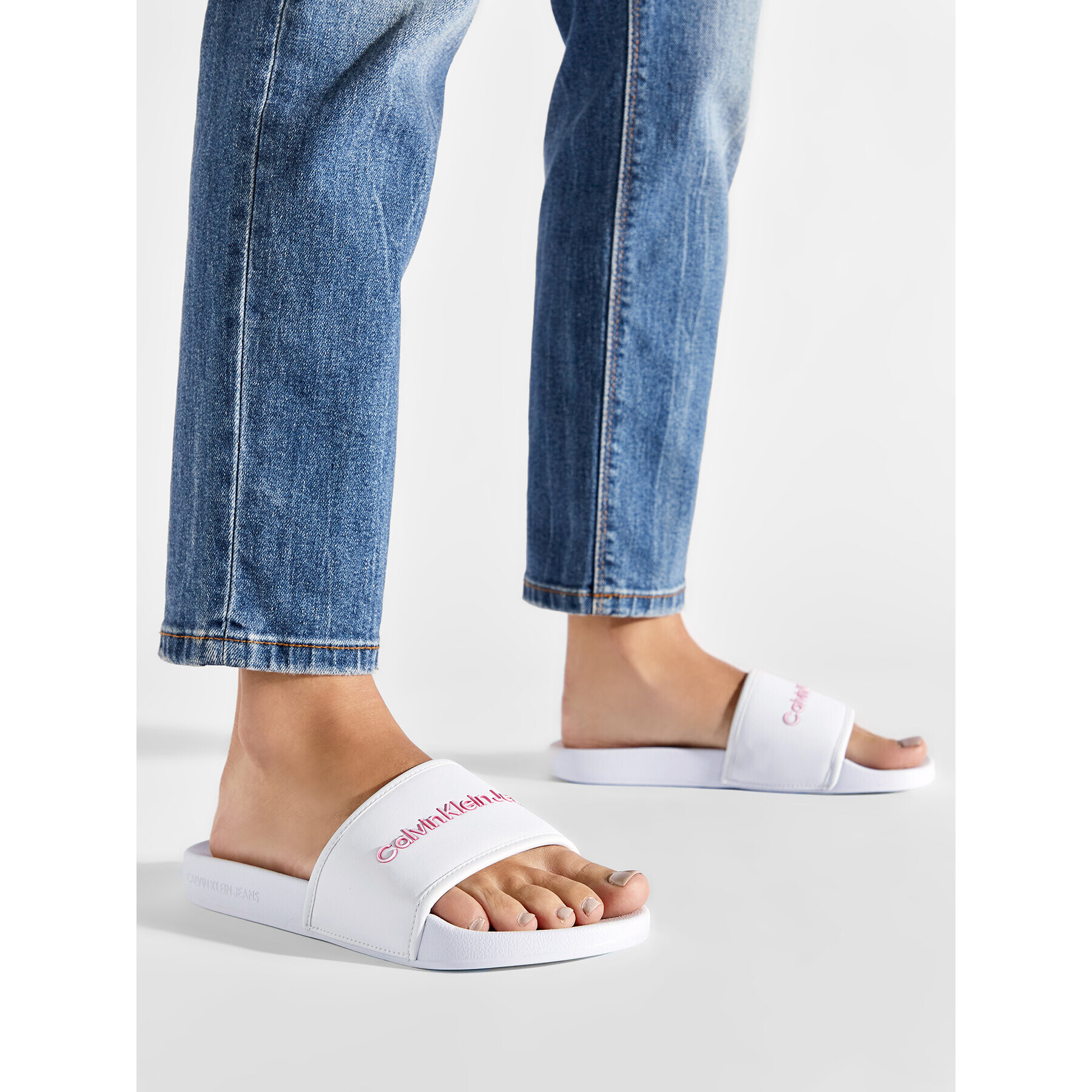 Calvin Klein Jeans Чехли Slide Bold Institutional YW0YW00720 Бял - Pepit.bg