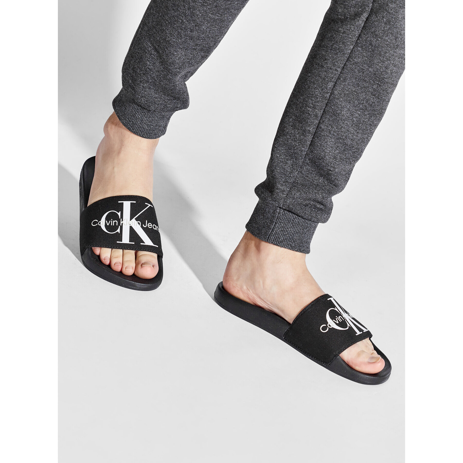 Calvin Klein Jeans Чехли Slide Monogram Co YM0YM0006 Черен - Pepit.bg