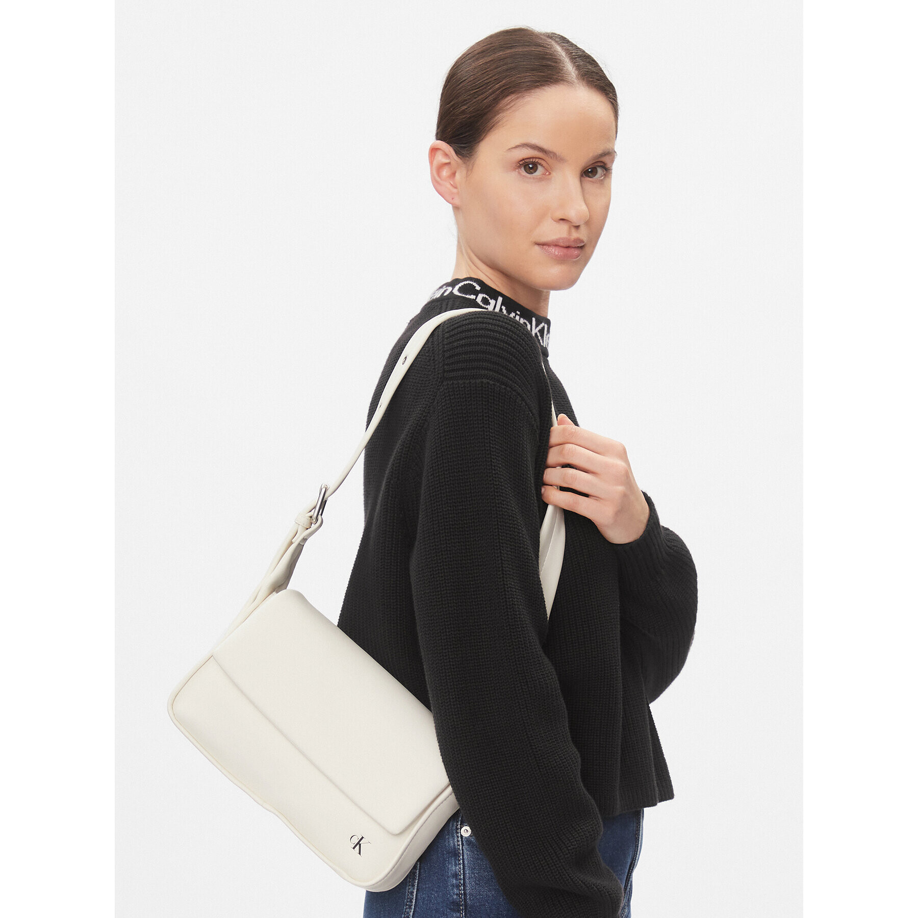 Calvin Klein Jeans Дамска чанта Block Flap Shoulderbag25 Pu K60K611467 Бял - Pepit.bg