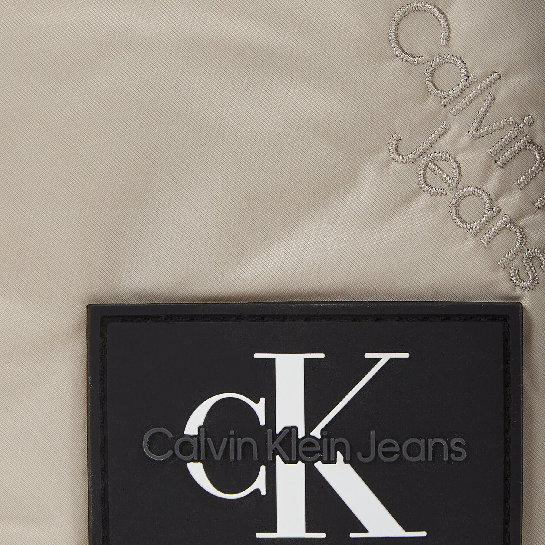 Calvin Klein Jeans Дамска чанта Puffy Aop Tote Xl K60K611231 Сив - Pepit.bg