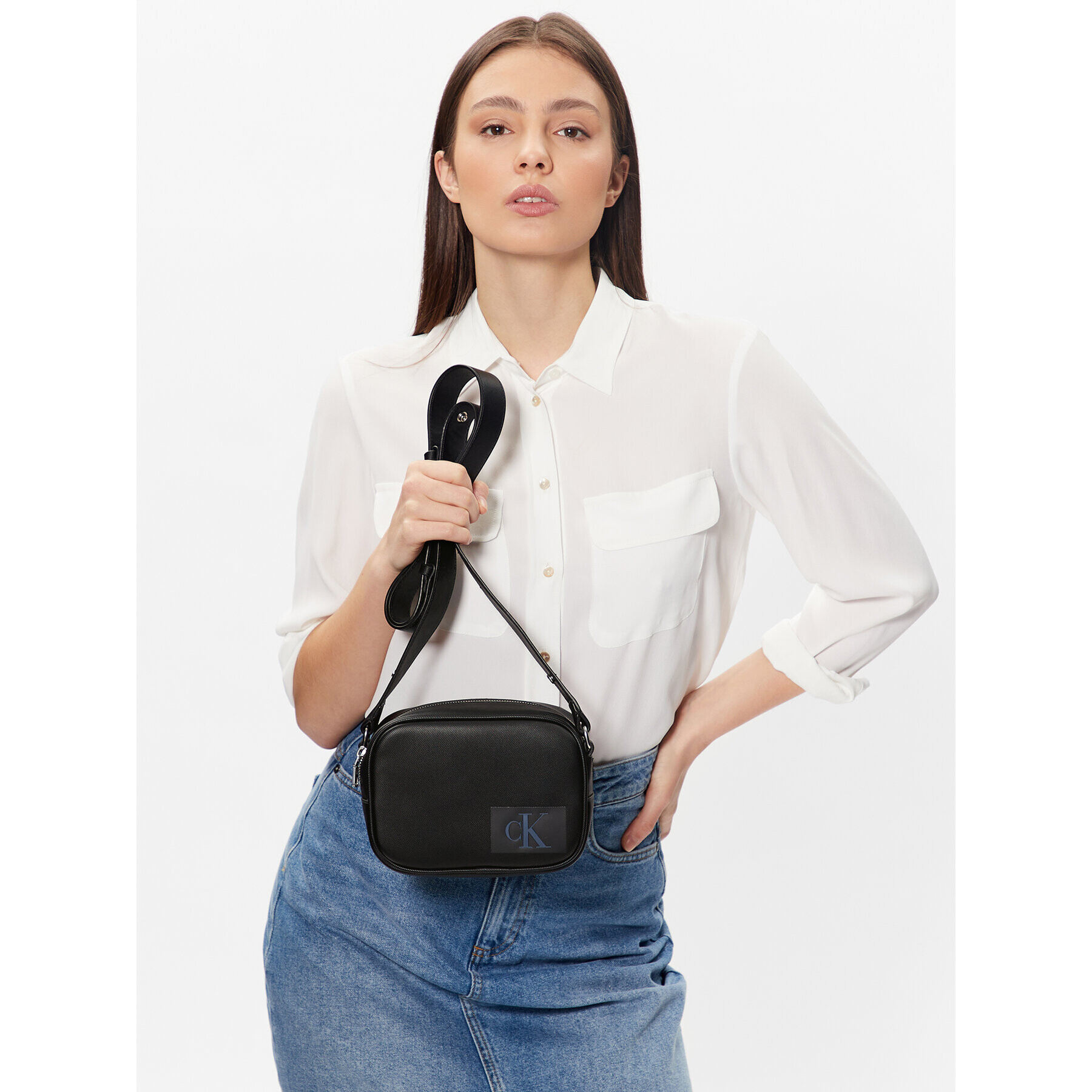 Calvin Klein Jeans Дамска чанта Sculpted Camera Bag18 Twill K60K610304 Черен - Pepit.bg