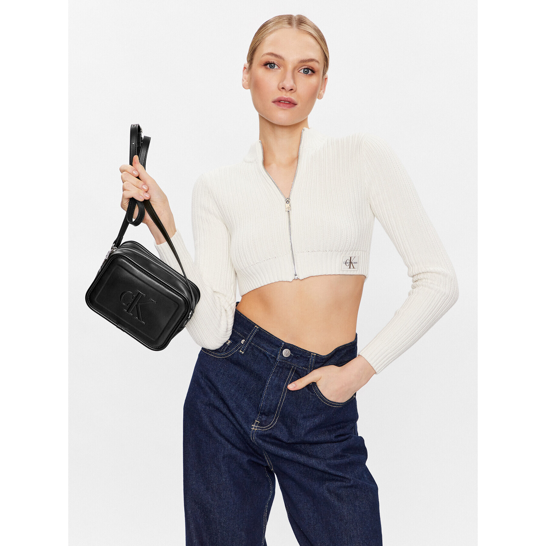 Calvin Klein Jeans Дамска чанта Sculpted Camera Bagi8 Pipping K60K610309 Черен - Pepit.bg