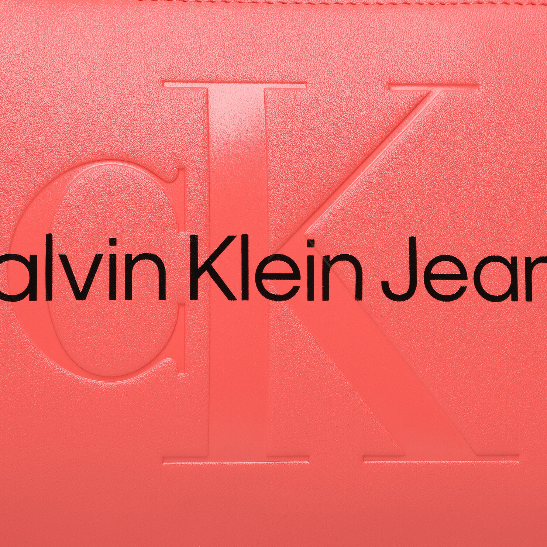 Calvin Klein Jeans Дамска чанта Sculpted Camera Pouch2I Mono K60K610681 Коралов - Pepit.bg