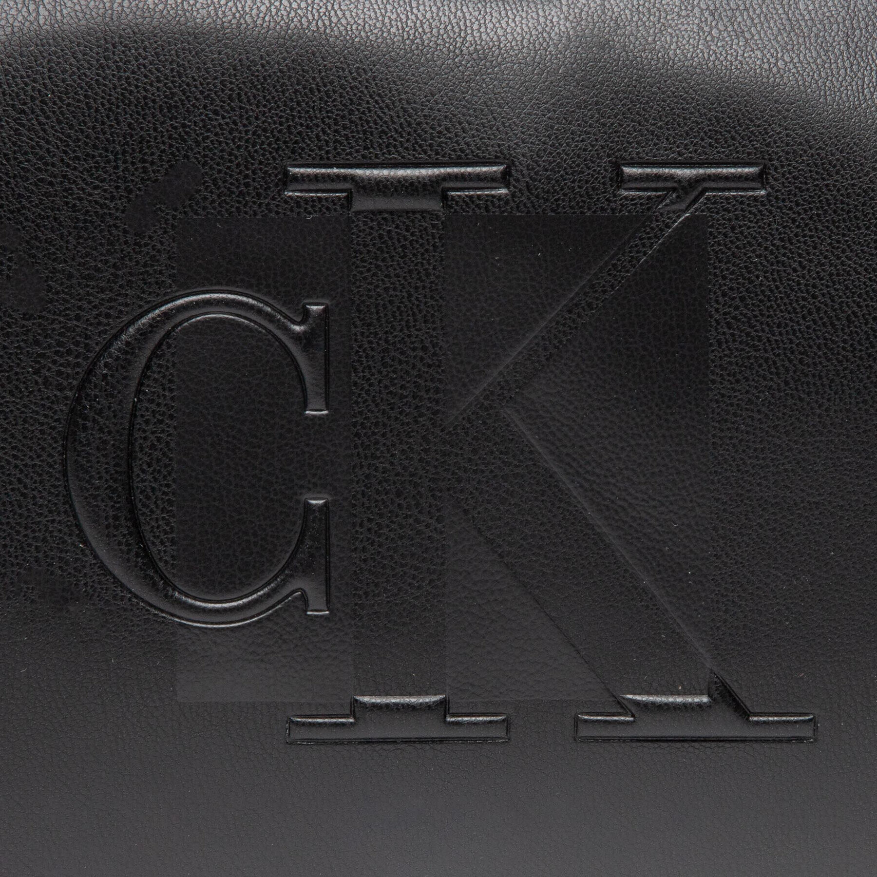 Calvin Klein Jeans Дамска чанта Sculpted Ew Camera Bag20 Chain K60K609772 Черен - Pepit.bg