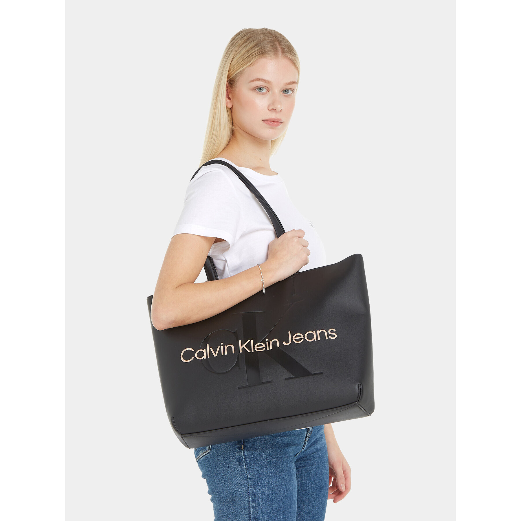 Calvin Klein Jeans Дамска чанта Sculpted Shopper29 Mono K60K610276 Черен - Pepit.bg