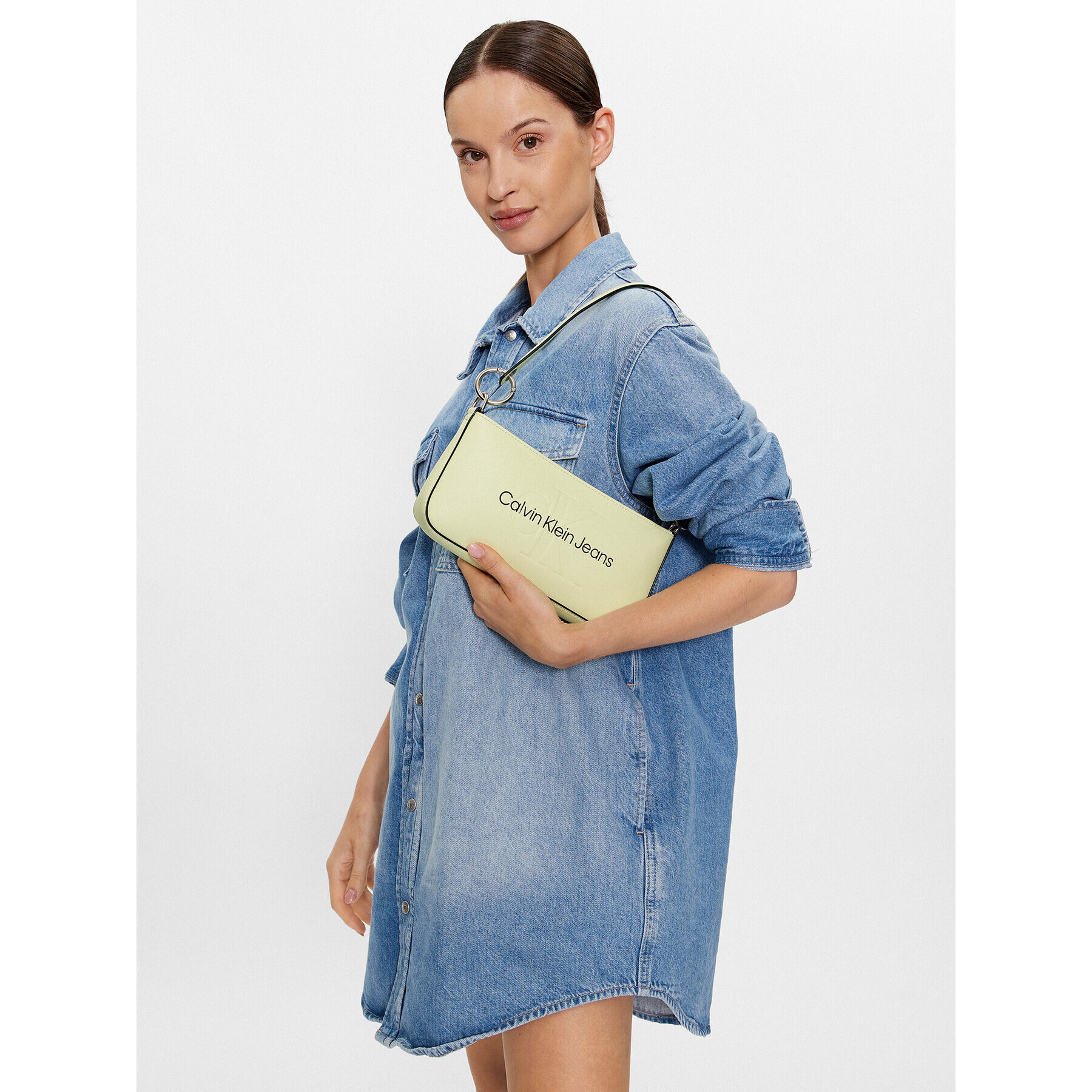 Calvin Klein Jeans Дамска чанта Sculpted Shoulder Pouch25 Mono K60K610679 Жълт - Pepit.bg