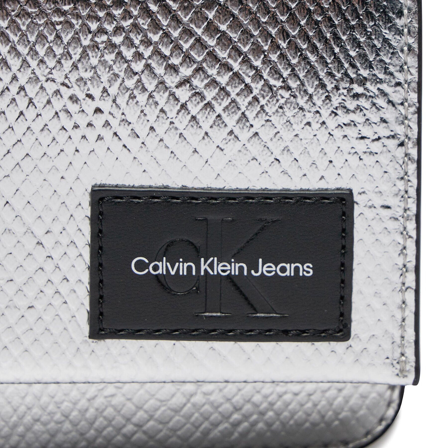 Calvin Klein Jeans Дамска чанта Sculpted Wallet Ph Cb19 Snake K60K611837 Черен - Pepit.bg