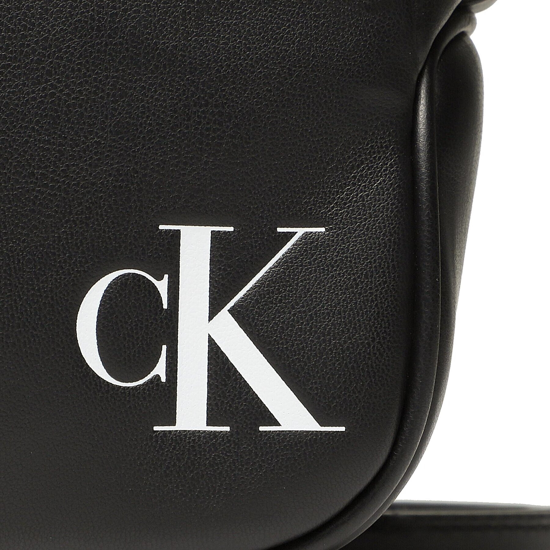 Calvin Klein Jeans Дамска чанта Sleek Camera Bag20 Solid K60K610089 Черен - Pepit.bg