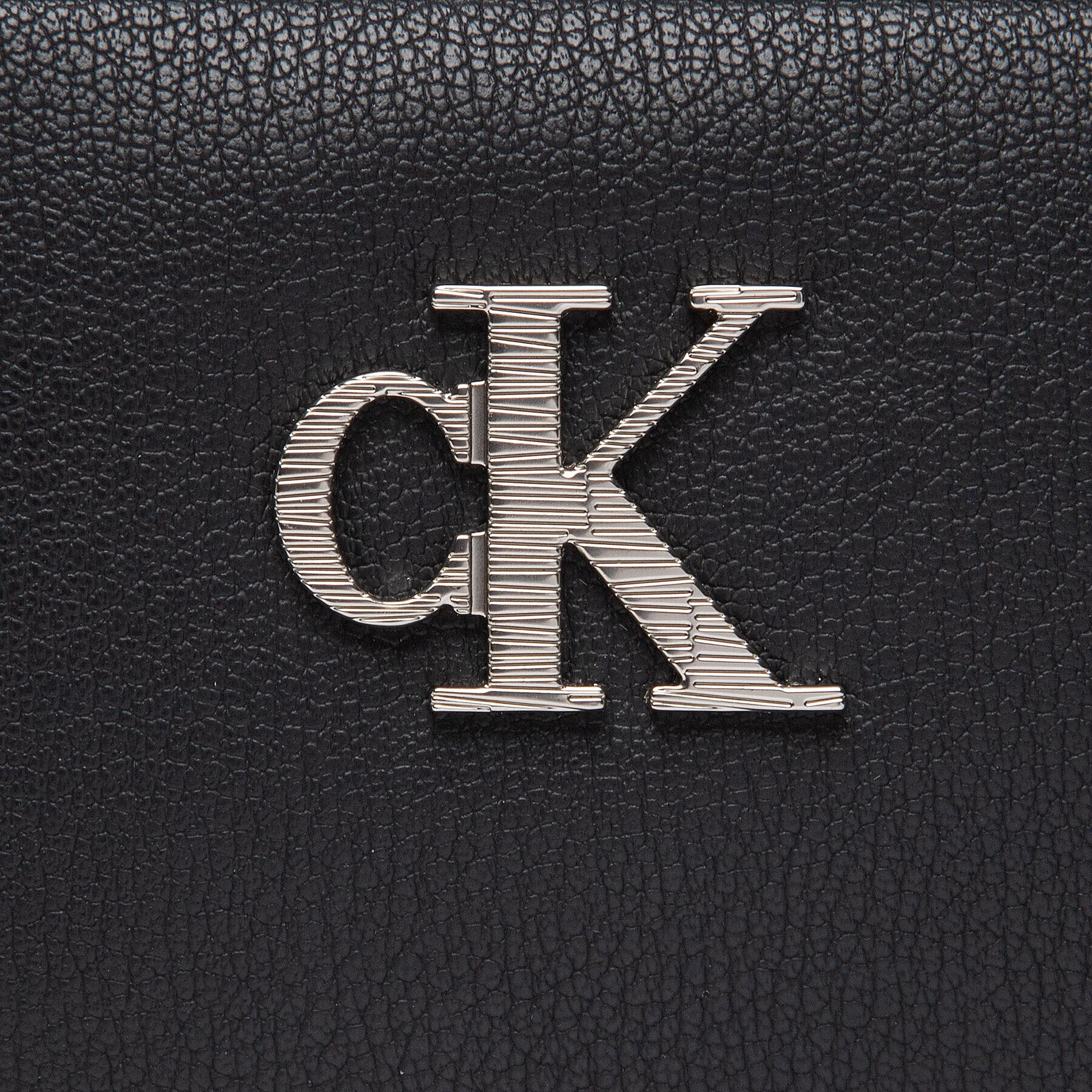 Calvin Klein Jeans Дамска чанта Texture Camera Bag20 K60K609779 Черен - Pepit.bg