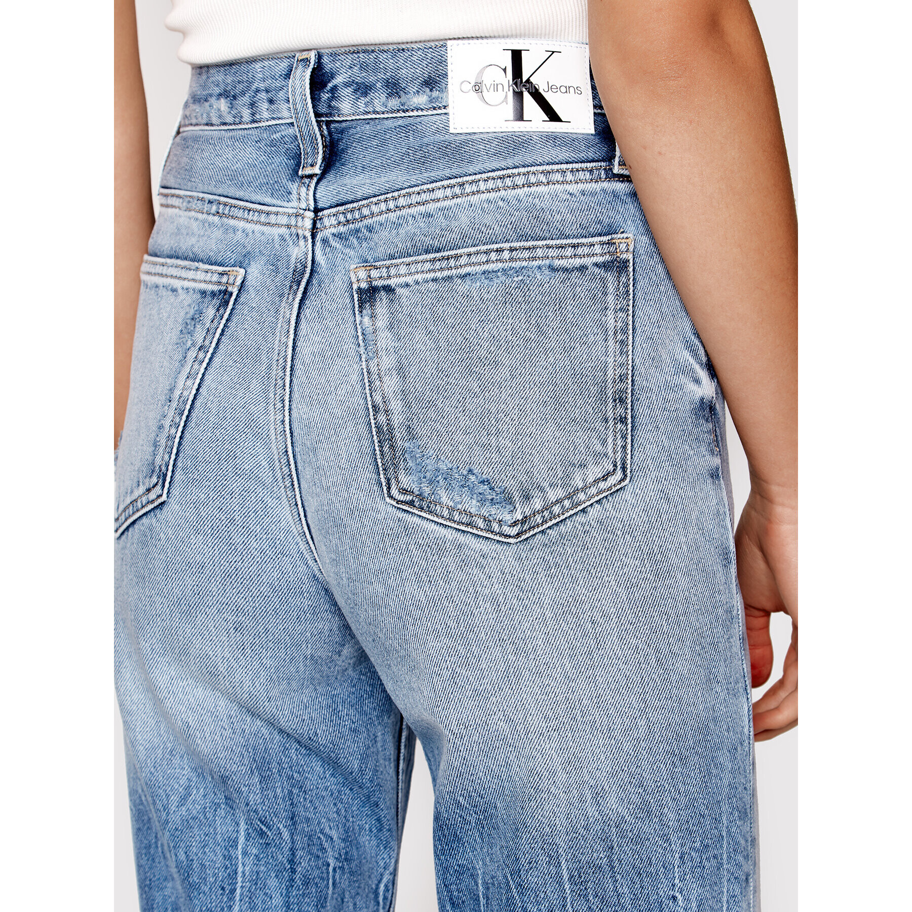 Calvin Klein Jeans Дънки J20J219320 Син Mom Fit - Pepit.bg