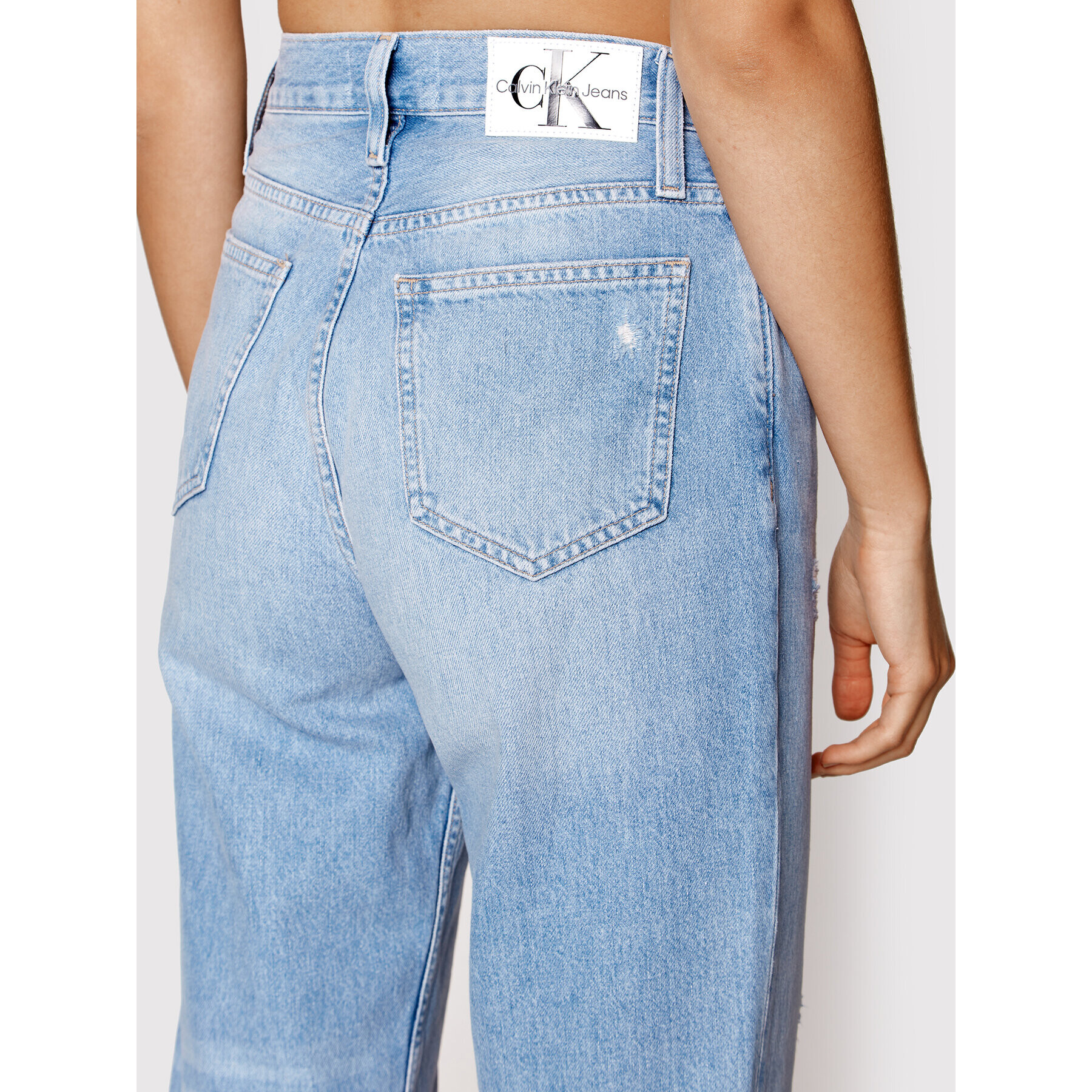 Calvin Klein Jeans Дънки J20J219323 Син Mom Fit - Pepit.bg