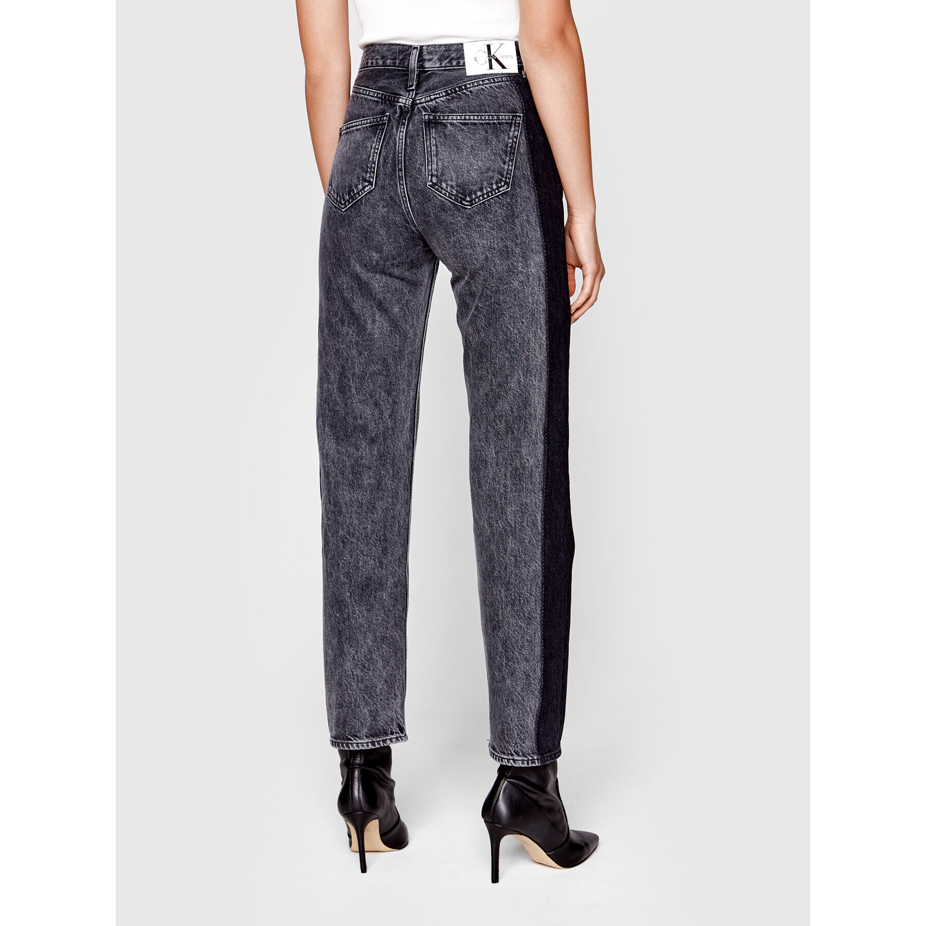 Calvin Klein Jeans Дънки J20J219326 Сив Straight Leg - Pepit.bg