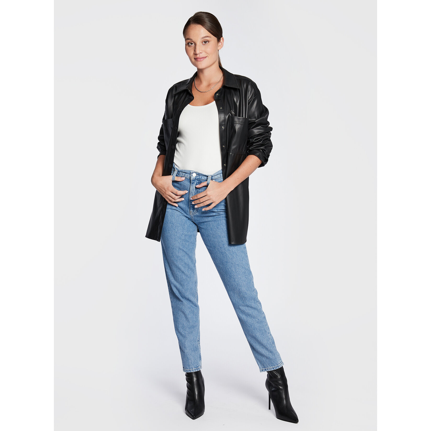 Calvin Klein Jeans Дънки J20J219528 Син Mom Fit - Pepit.bg