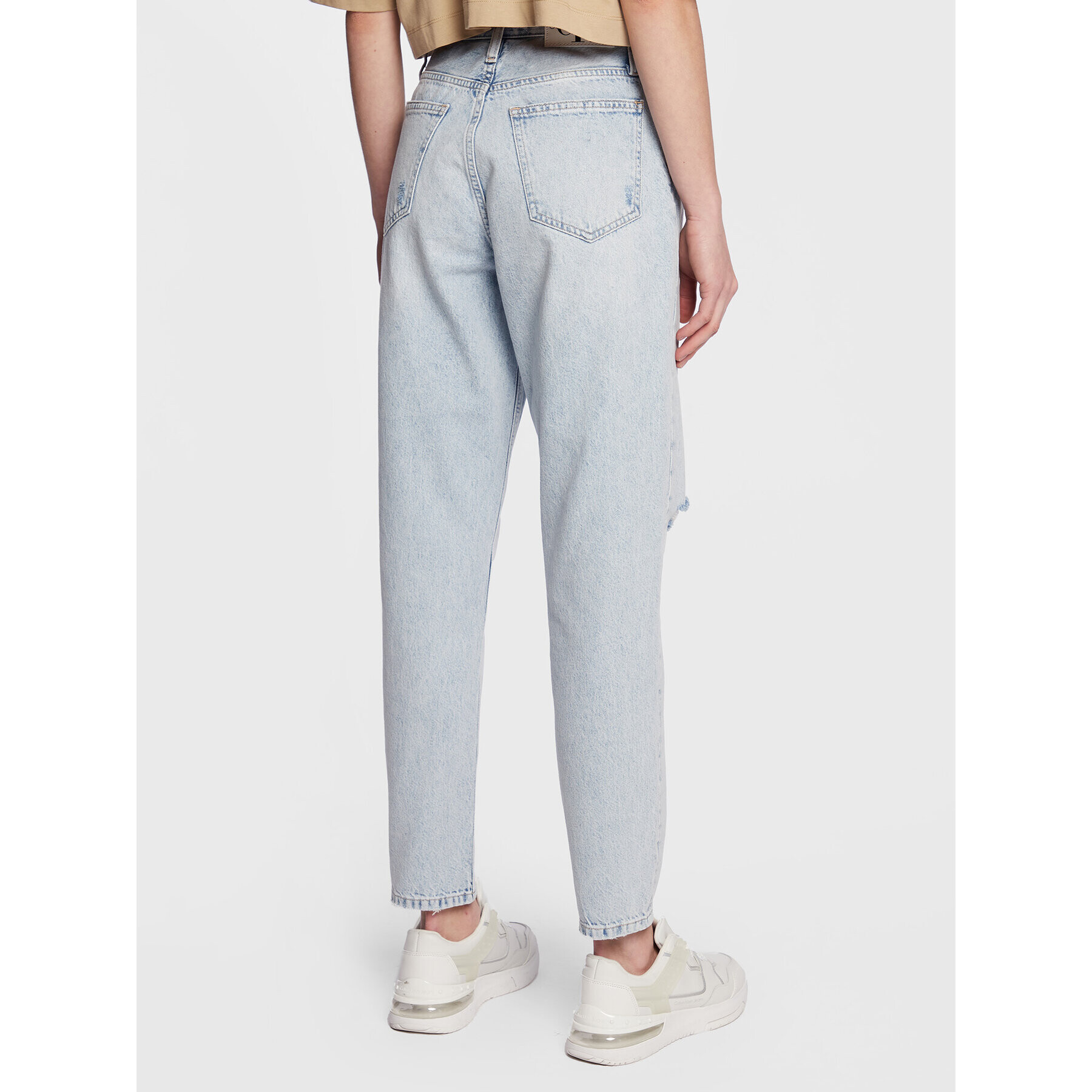 Calvin Klein Jeans Дънки J20J220191 Син Mom Fit - Pepit.bg