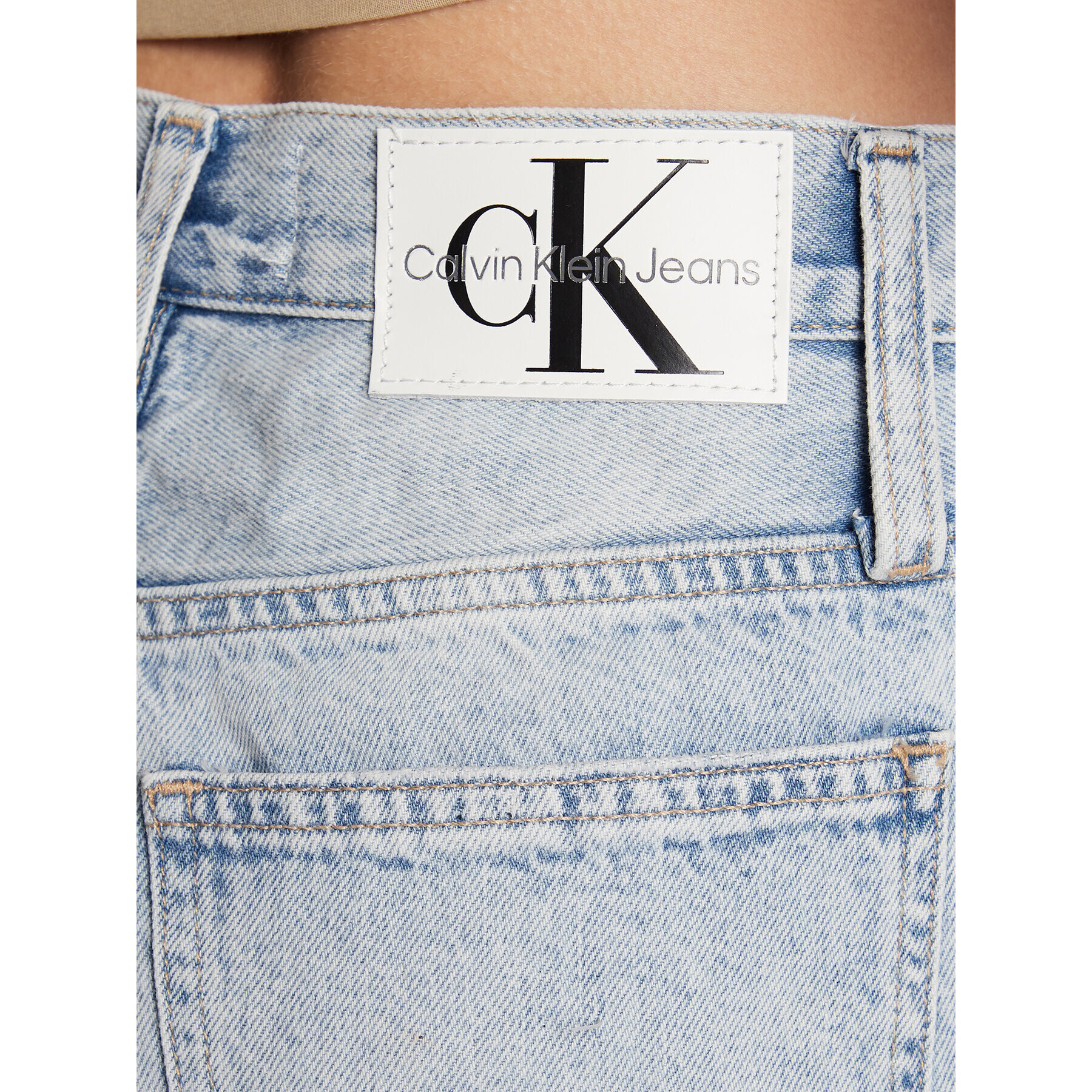 Calvin Klein Jeans Дънки J20J220191 Син Mom Fit - Pepit.bg