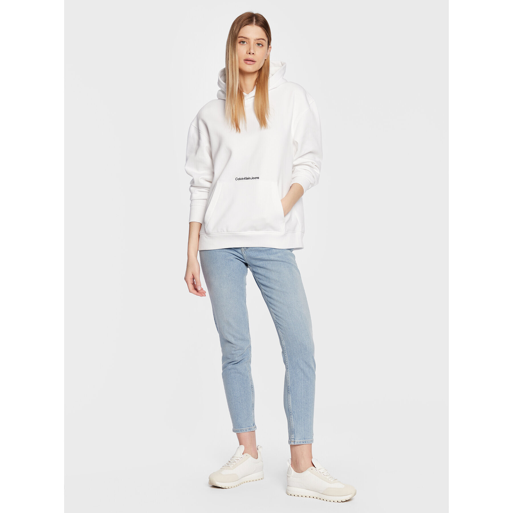 Calvin Klein Jeans Дънки J20J220205 Син Mom Fit - Pepit.bg