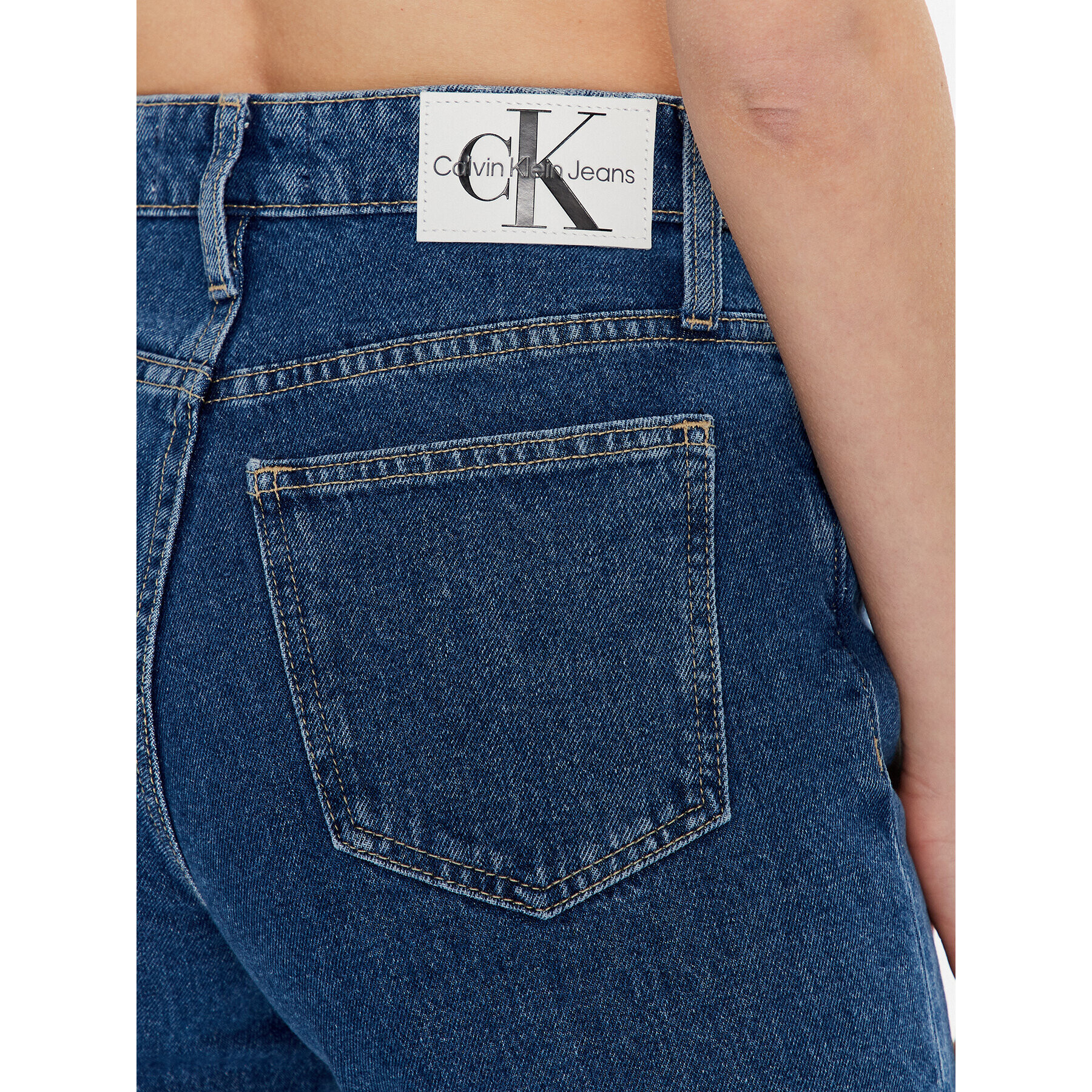 Calvin Klein Jeans Дънки J20J220604 Тъмносин Mom Fit - Pepit.bg