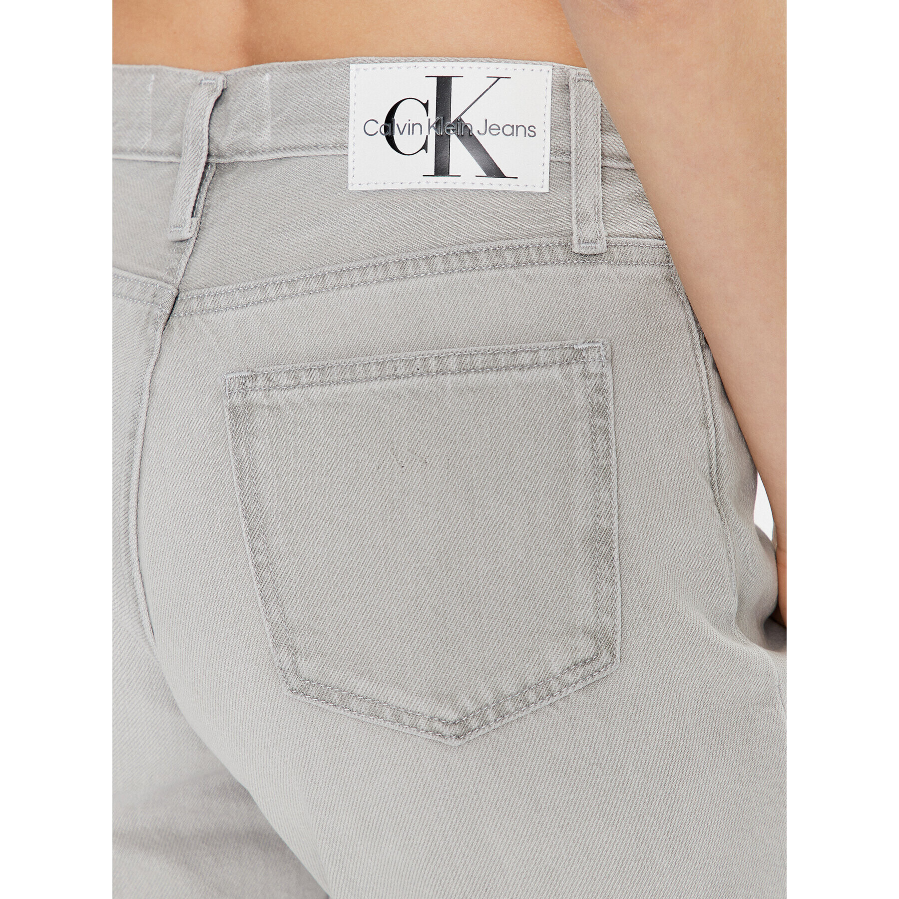Calvin Klein Jeans Дънки J20J220607 Сив Mom Fit - Pepit.bg