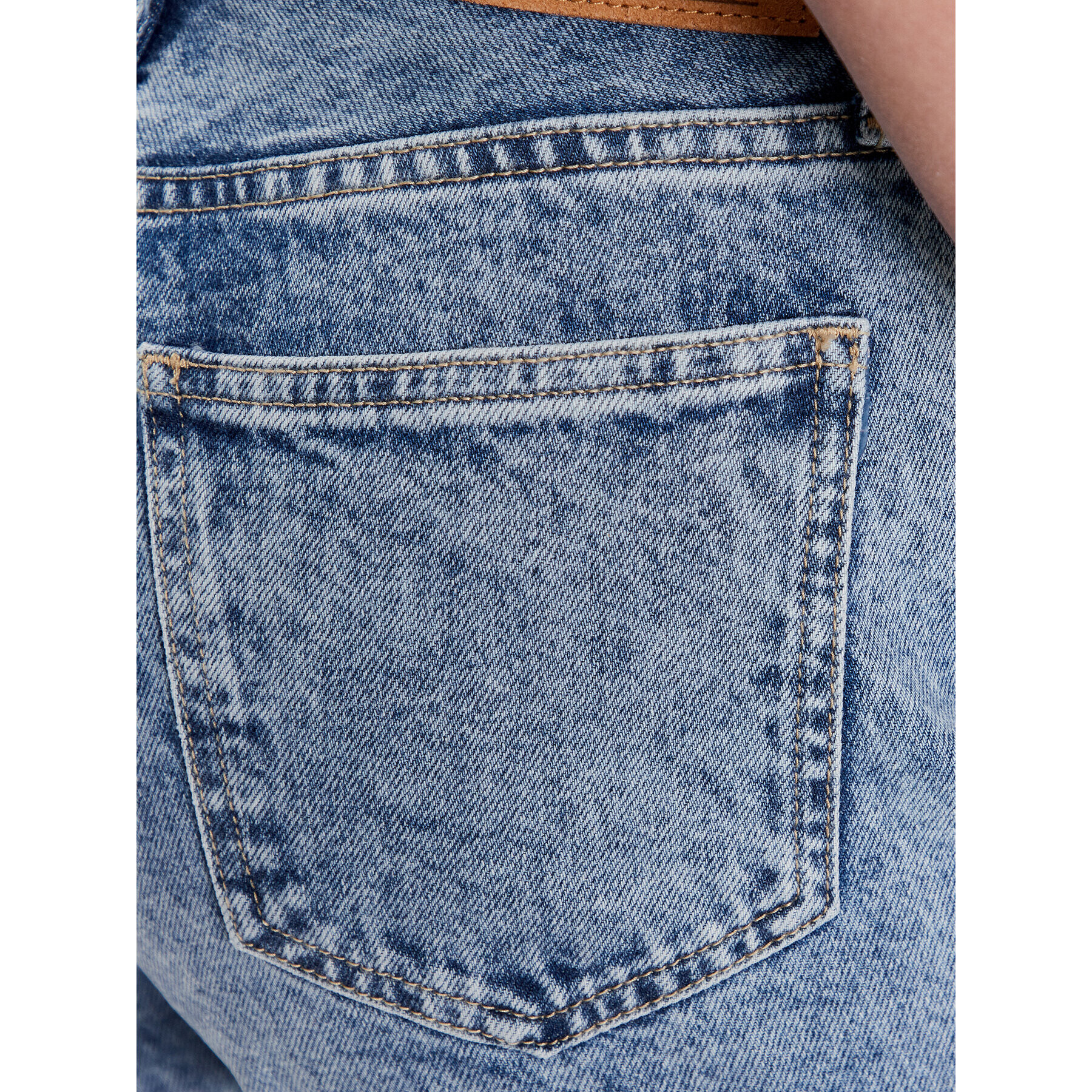 Calvin Klein Jeans Дънки J20J221443 Син Mom Fit - Pepit.bg