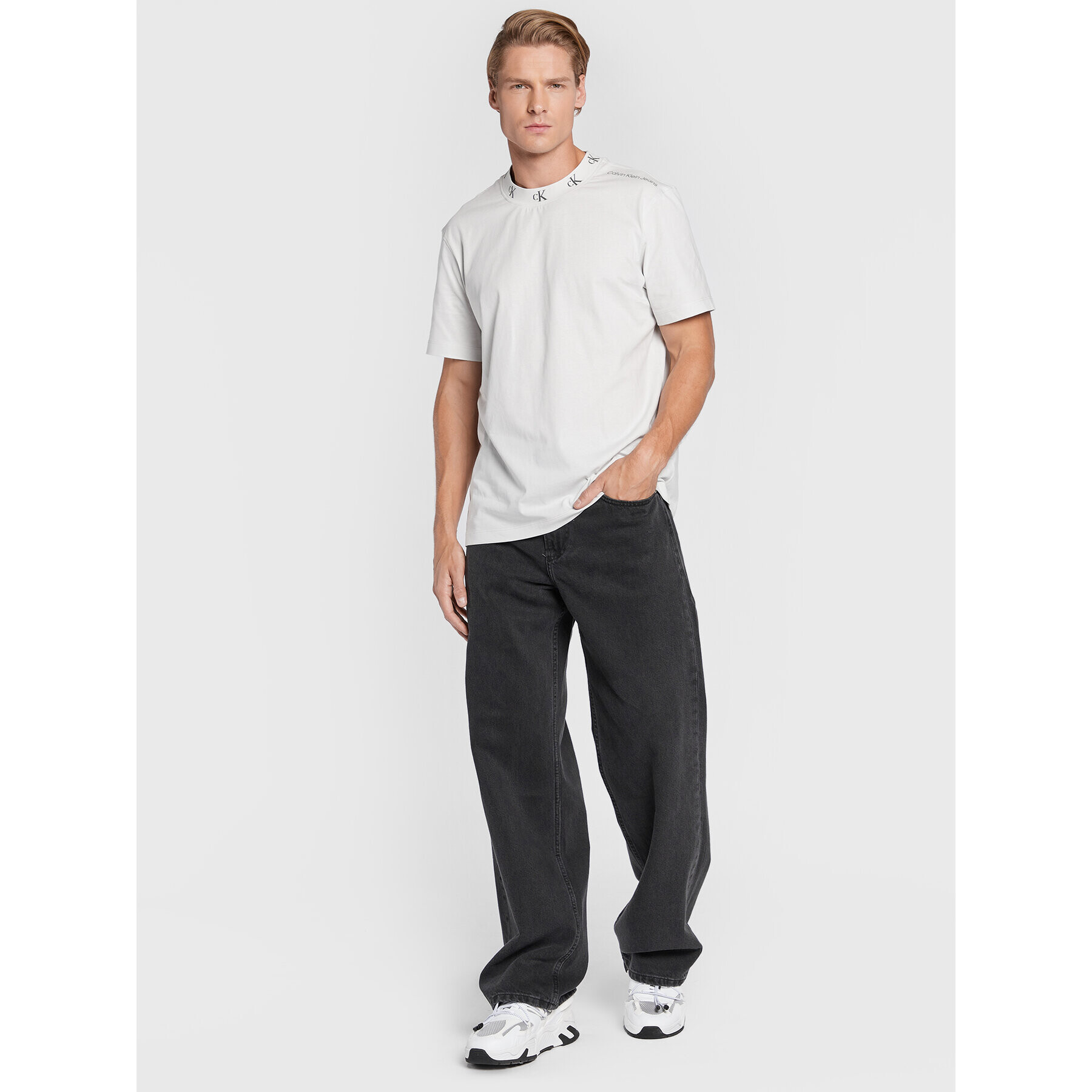 Calvin Klein Jeans Дънки J30J321682 Черен Loose Fit - Pepit.bg