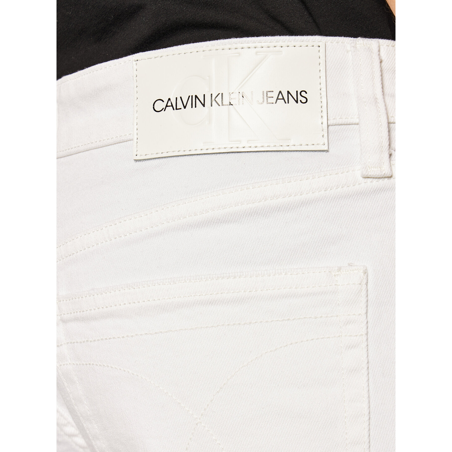 Calvin Klein Jeans Дънкови шорти Denim J30J314643 Бял Regular Fit - Pepit.bg