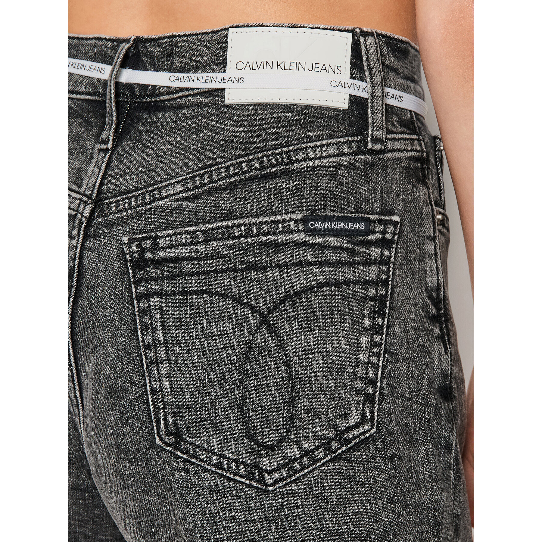 Calvin Klein Jeans Дънкови шорти J20J216307 Сив Regular Fit - Pepit.bg