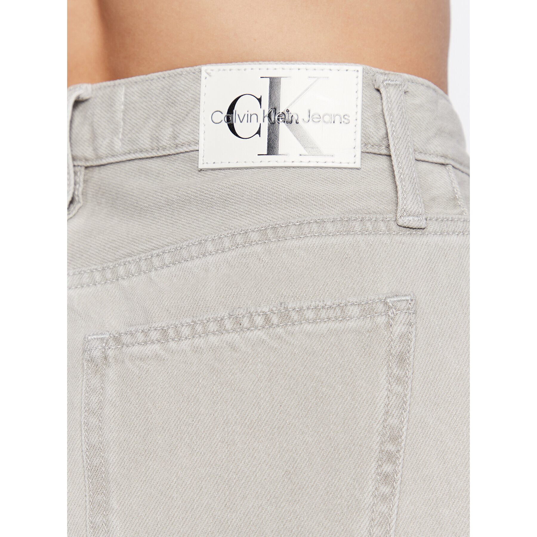 Calvin Klein Jeans Дънкови шорти J20J220643 Сив Mom Fit - Pepit.bg