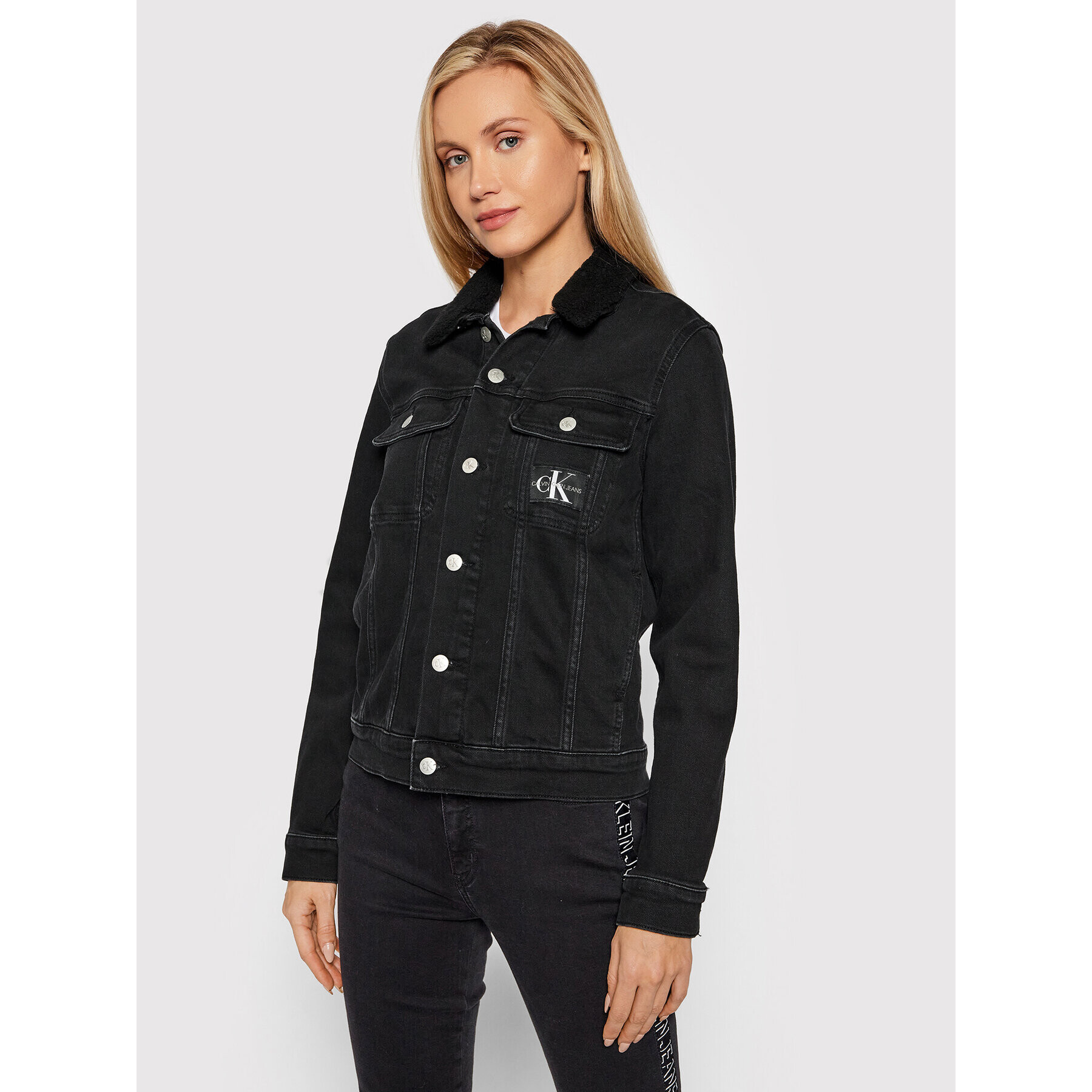 Calvin Klein Jeans Дънково яке J20J217089 Черен Regular Fit - Pepit.bg