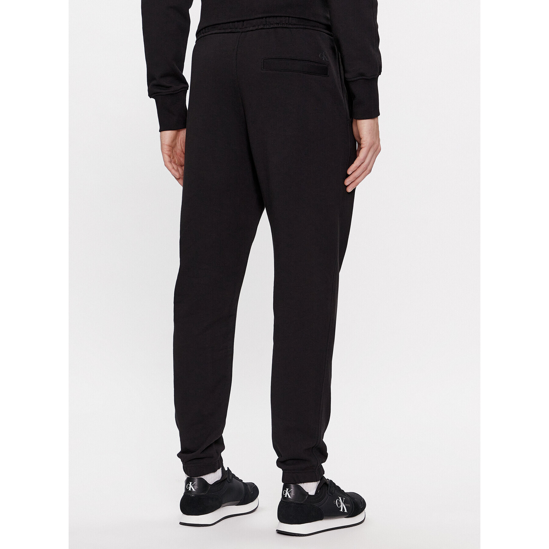 Calvin Klein Jeans Долнище анцуг Institutional J30J324739 Черен Regular Fit - Pepit.bg