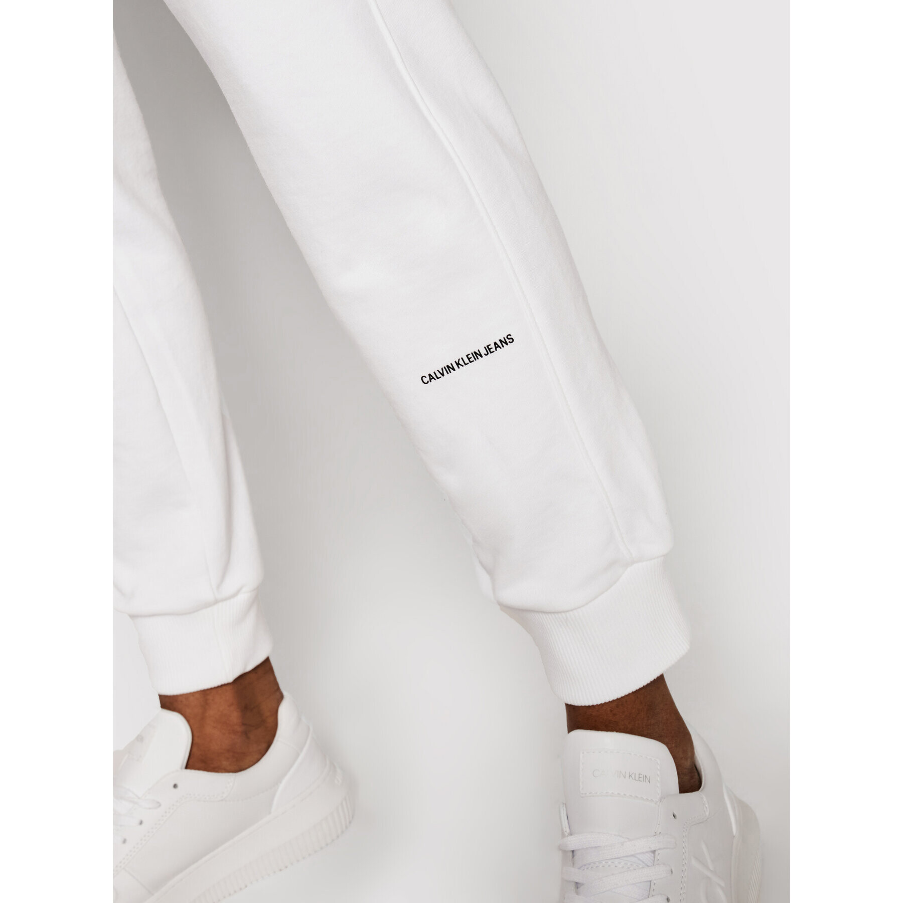 Calvin Klein Jeans Долнище анцуг J20J215518 Бял Regular Fit - Pepit.bg