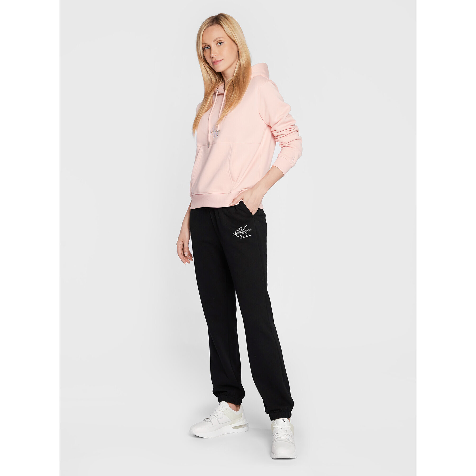 Calvin Klein Jeans Долнище анцуг J20J218038 Черен Relaxed Fit - Pepit.bg