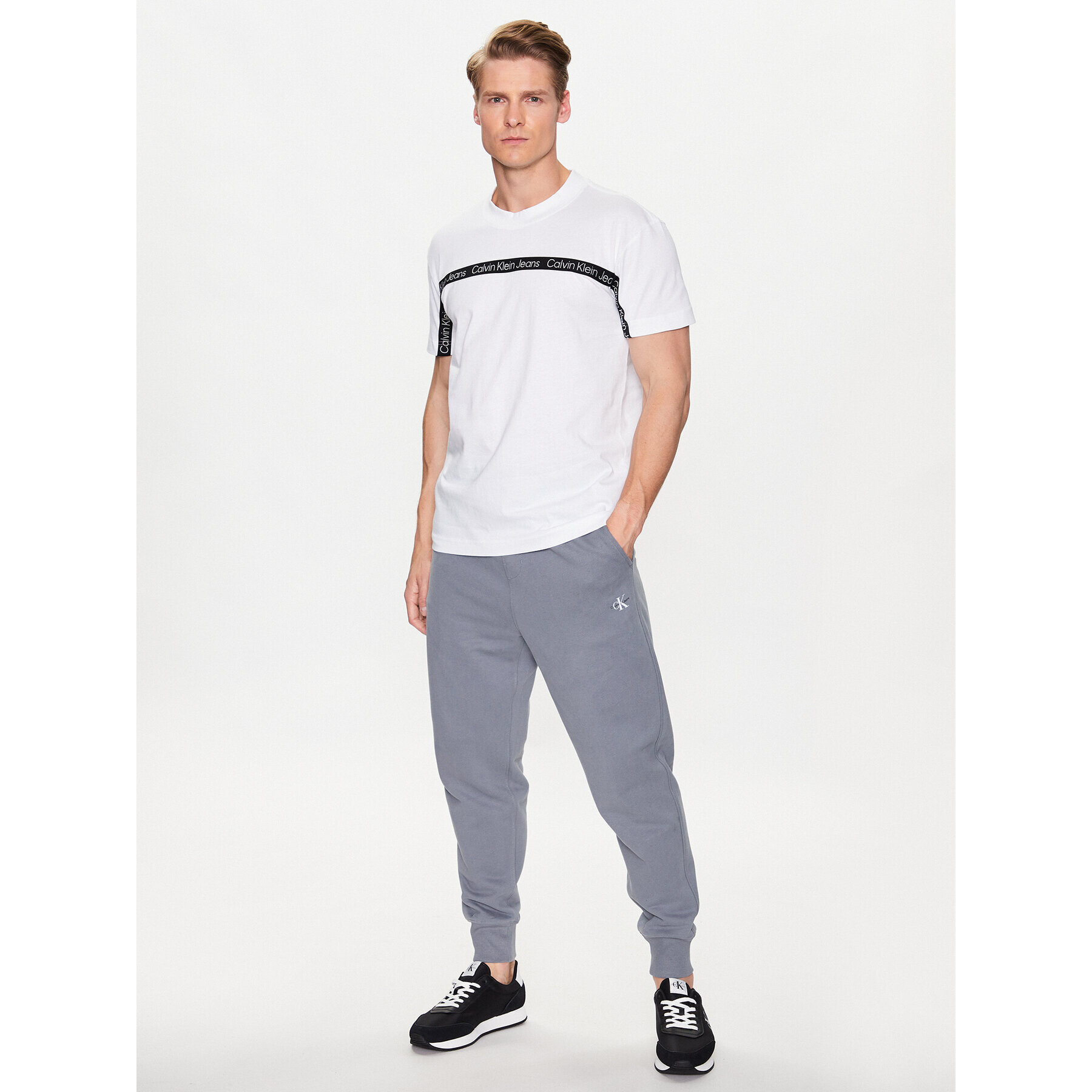 Calvin Klein Jeans Долнище анцуг J30J322484 Сив Regular Fit - Pepit.bg