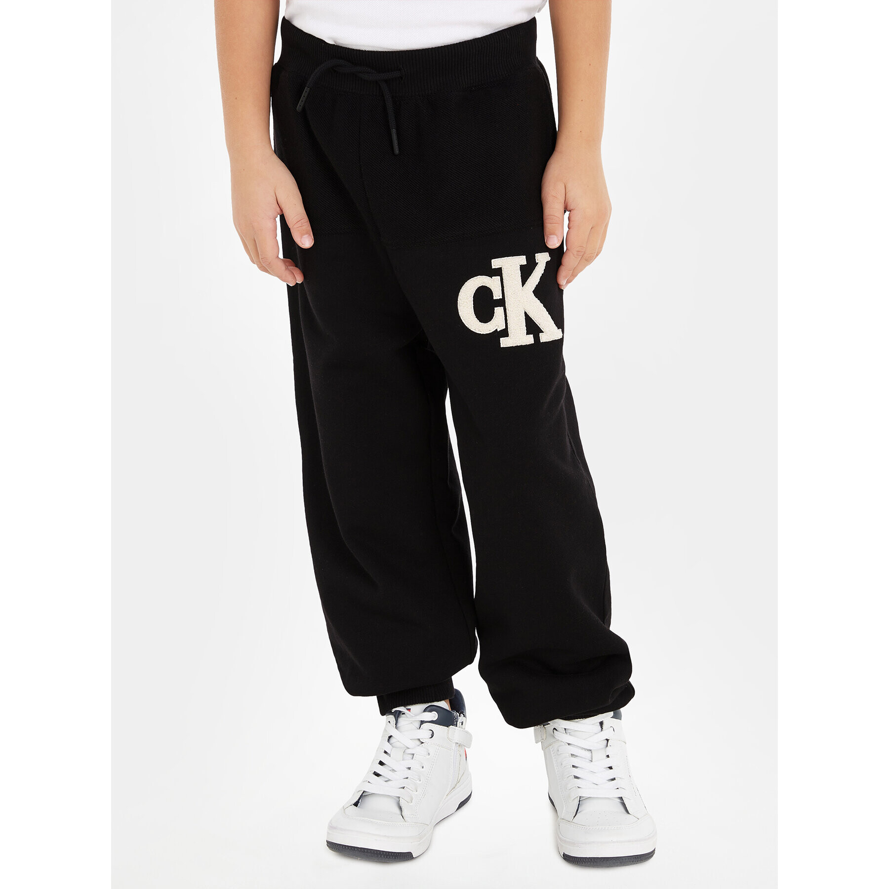 Calvin Klein Jeans Долнище анцуг Towelling Logopack IB0IB01677 Черен Regular Fit - Pepit.bg