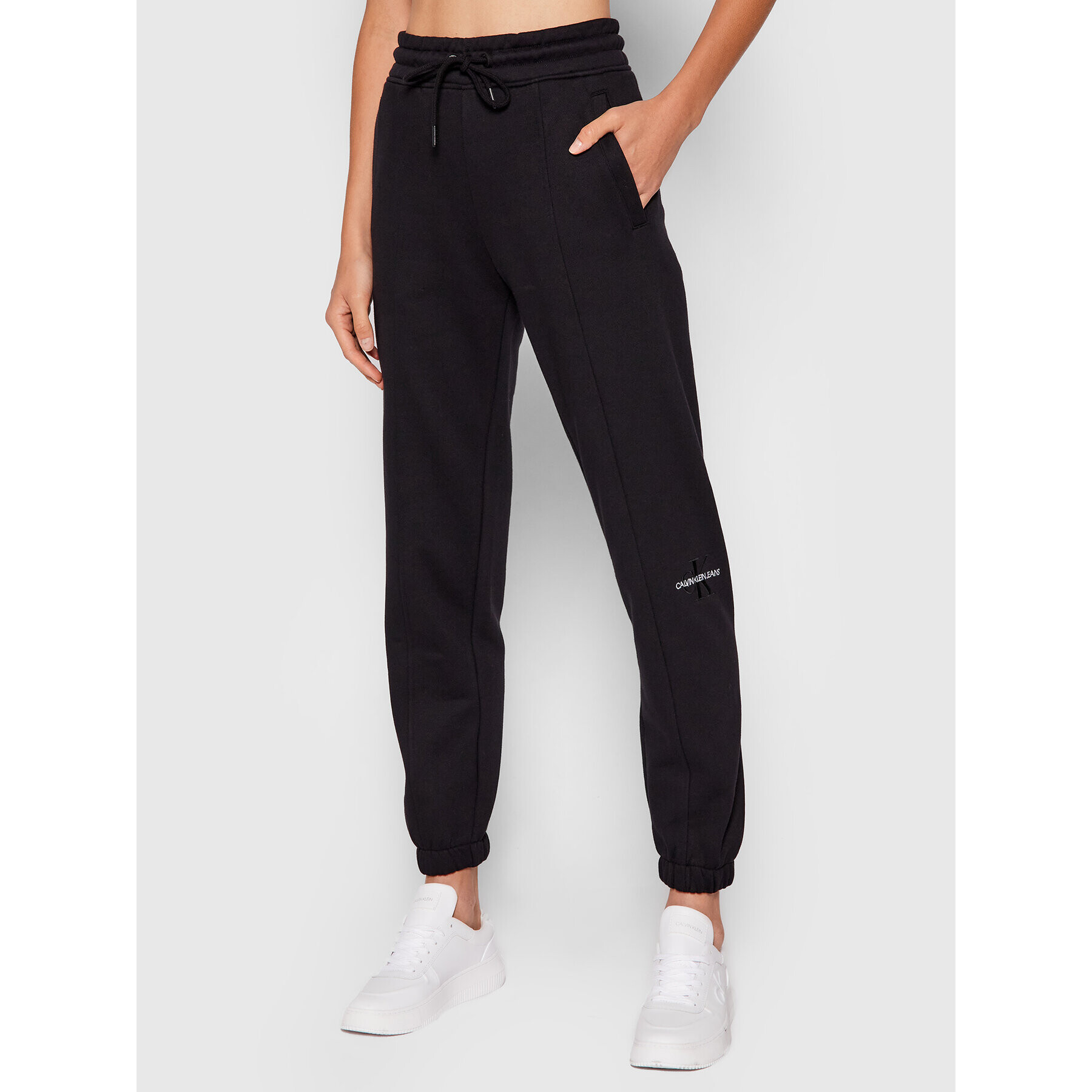 Calvin Klein Jeans Долнище анцуг Essentials J20J216240 Черен Regular Fit - Pepit.bg