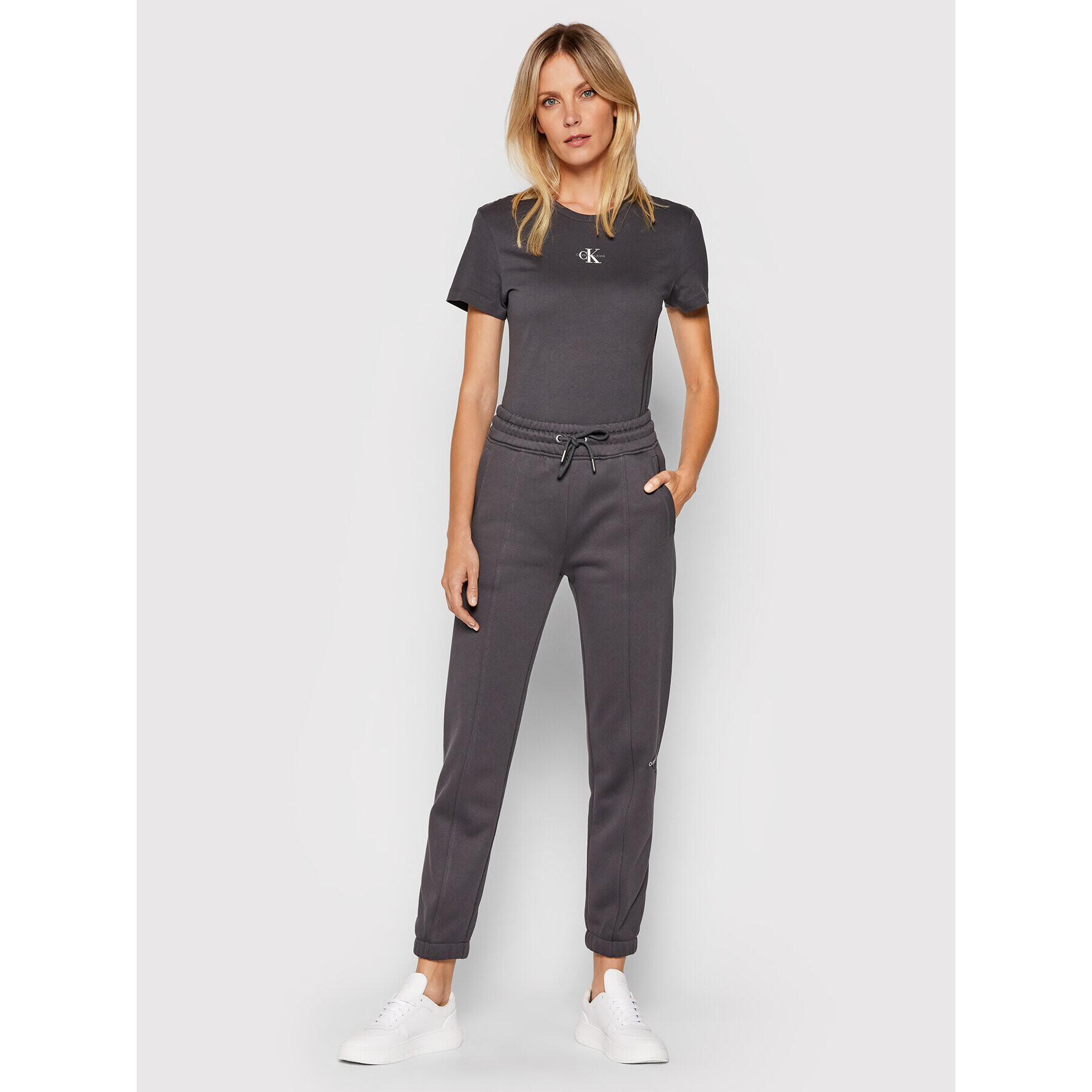 Calvin Klein Jeans Долнище анцуг Essentials J20J216240 Сив Regular Fit - Pepit.bg