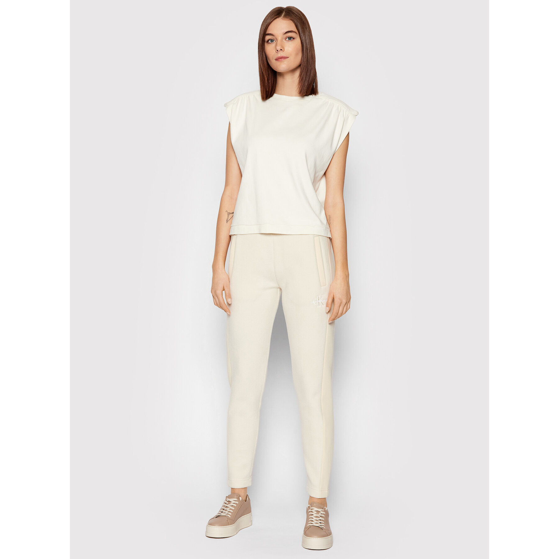 Calvin Klein Jeans Долнище анцуг J20J216583 Бежов Regular Fit - Pepit.bg