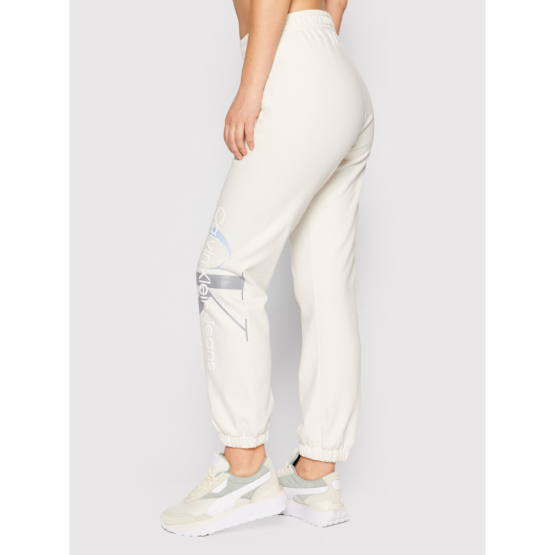 Calvin Klein Jeans Долнище анцуг J20J217786 Бежов Regular Fit - Pepit.bg