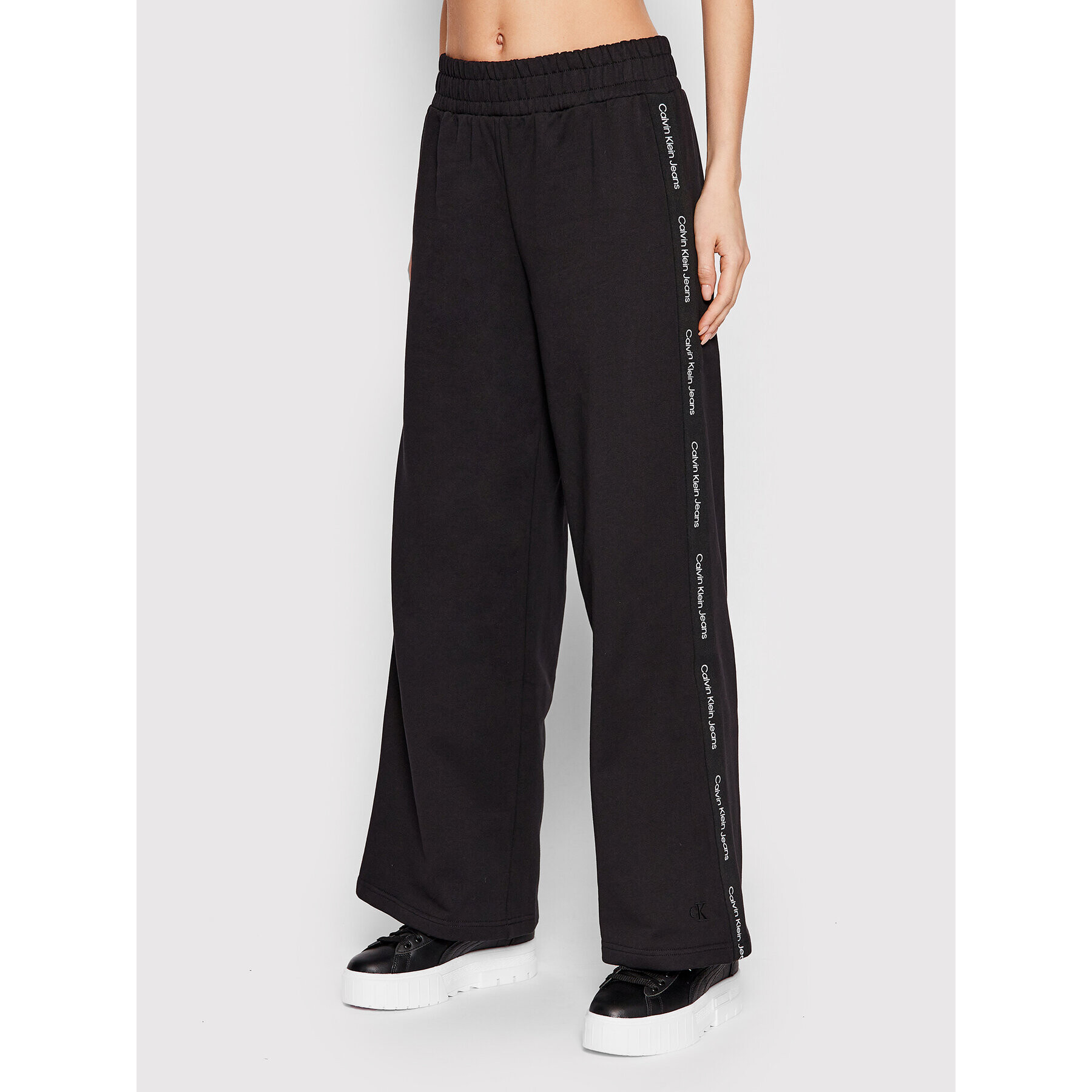 Calvin Klein Jeans Долнище анцуг J20J219697 Черен Flare Fit - Pepit.bg
