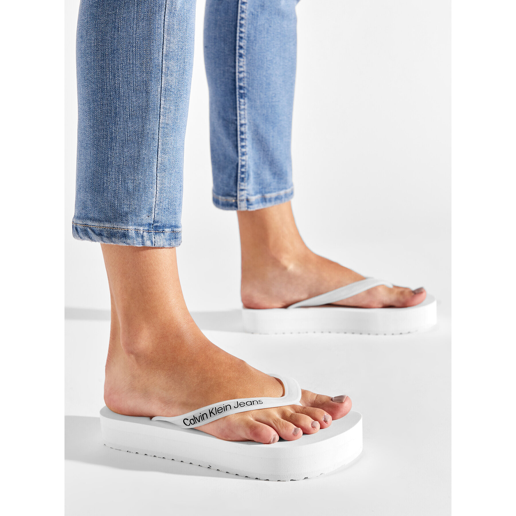 Calvin Klein Jeans Джапанки Beach Sandal Flatform YW0YW00716 Бял - Pepit.bg