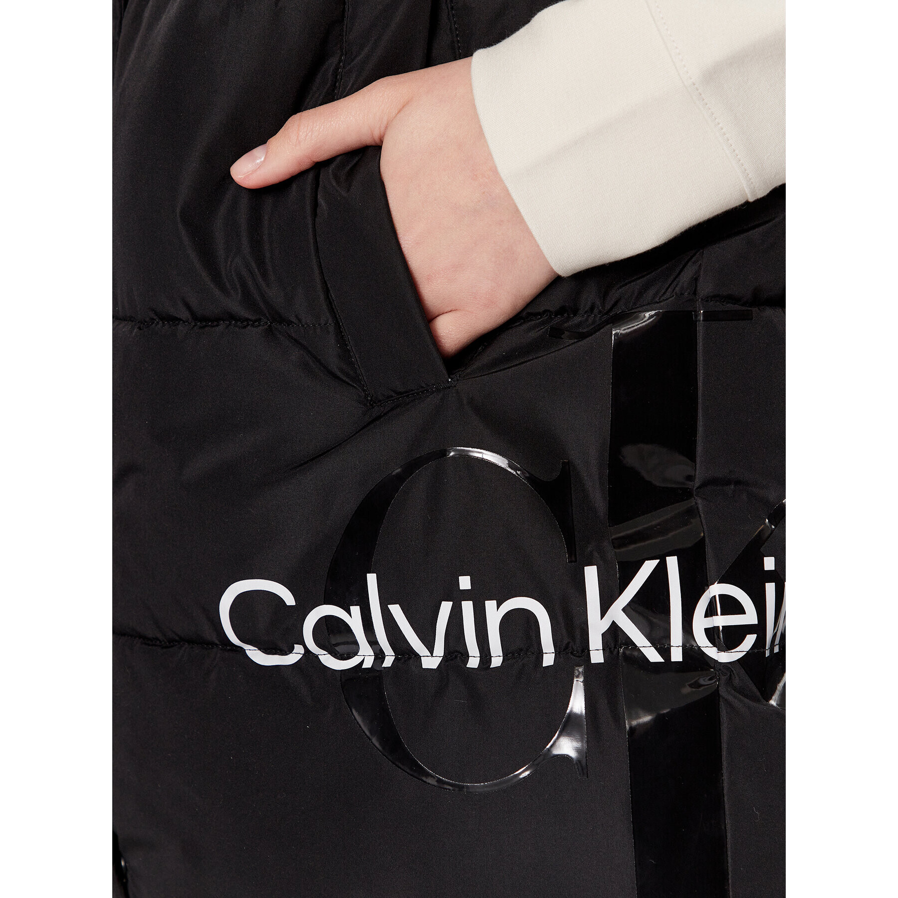 Calvin Klein Jeans Елек J20J221734 Черен Regular Fit - Pepit.bg