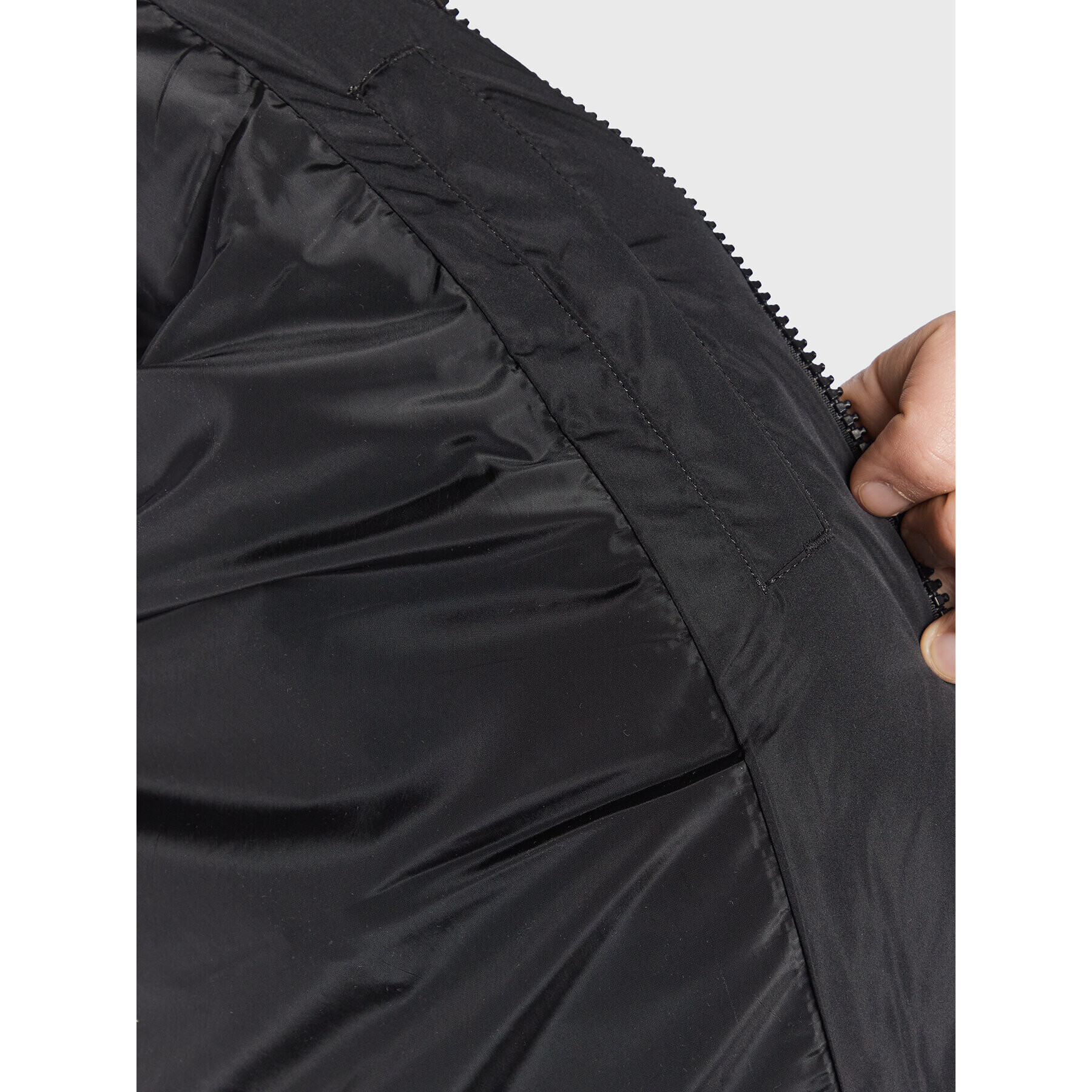 Calvin Klein Jeans Елек J30J322495 Черен Regular Fit - Pepit.bg