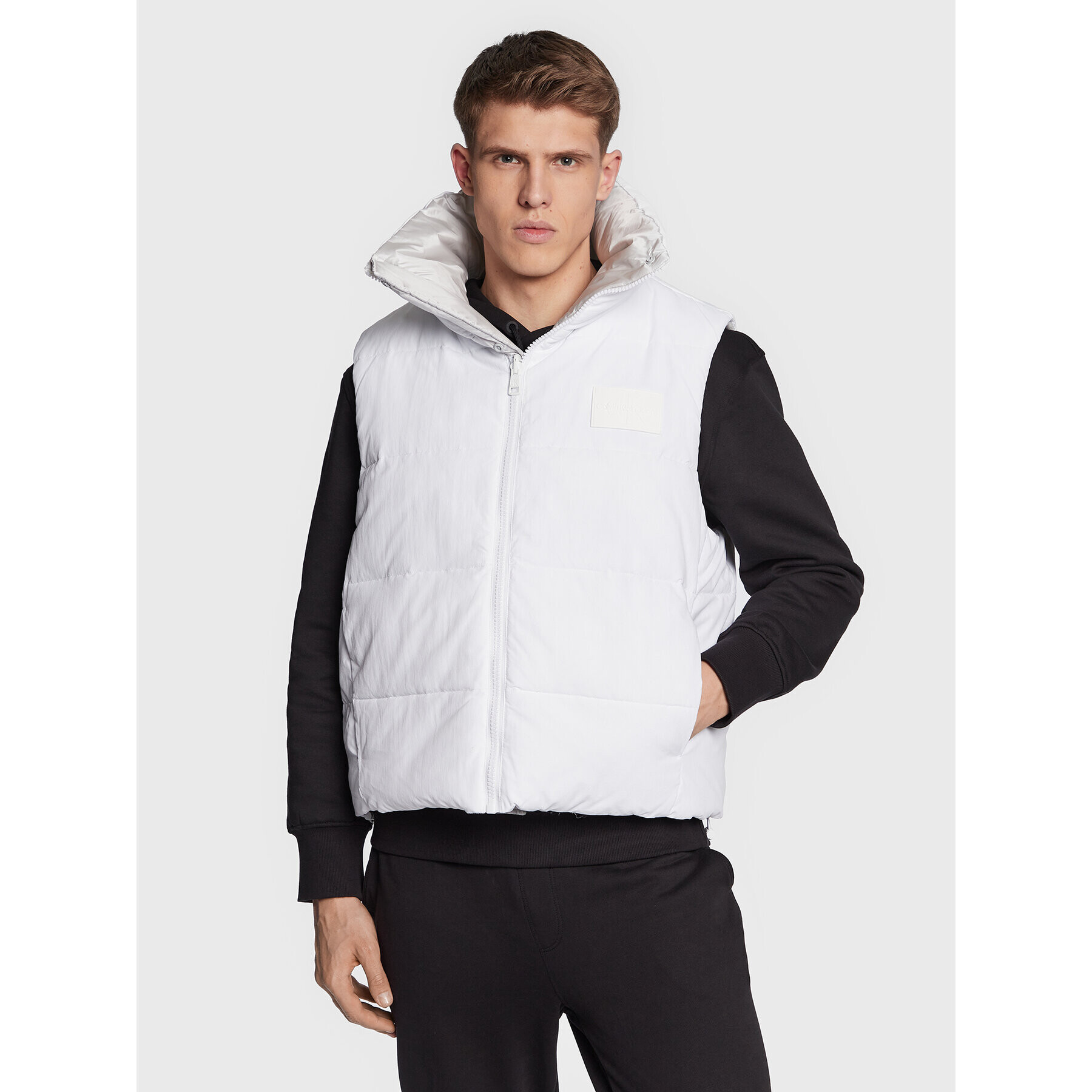 Calvin Klein Jeans Елек J30J322500 Бял Regular Fit - Pepit.bg